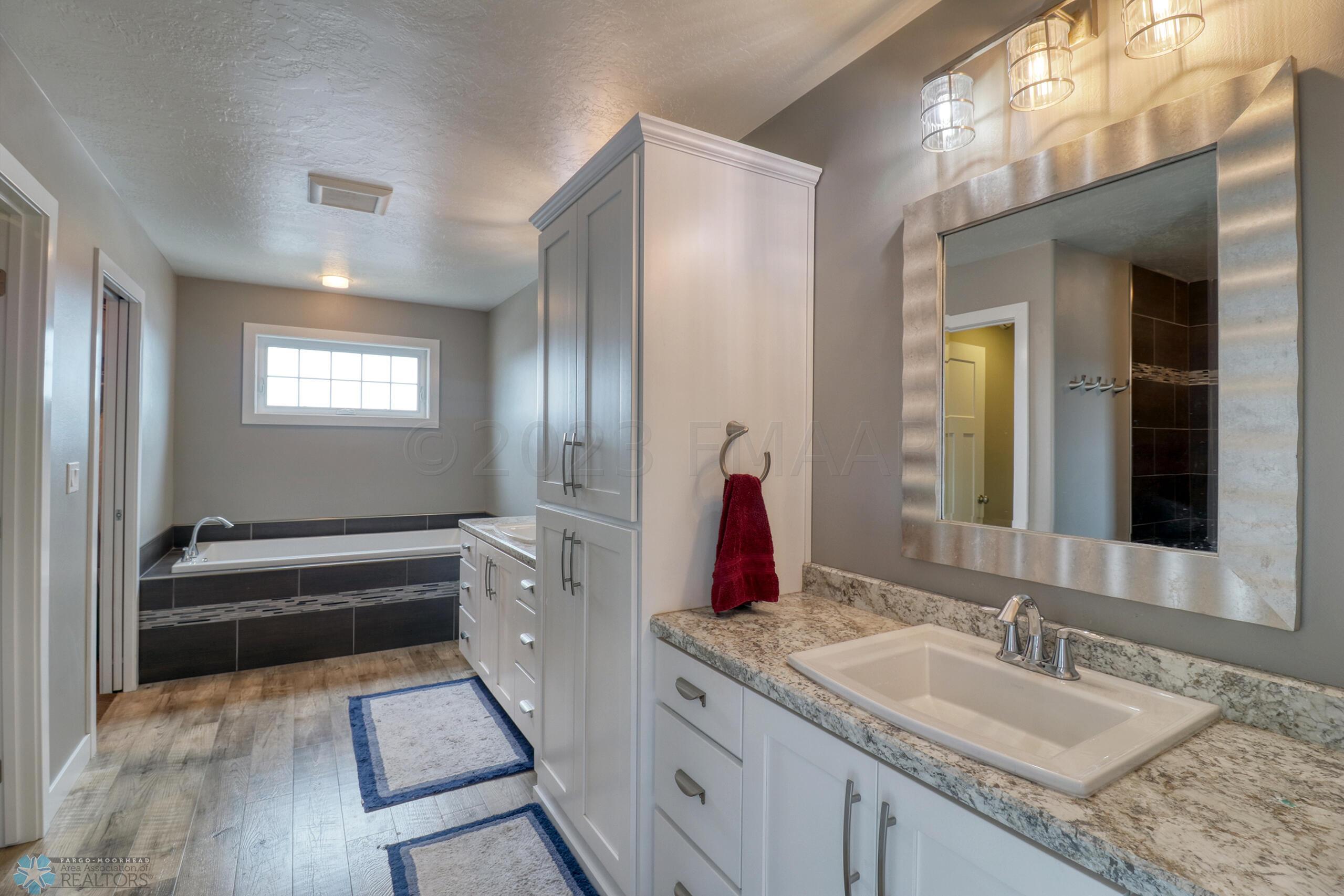 Master Bathroom1_1