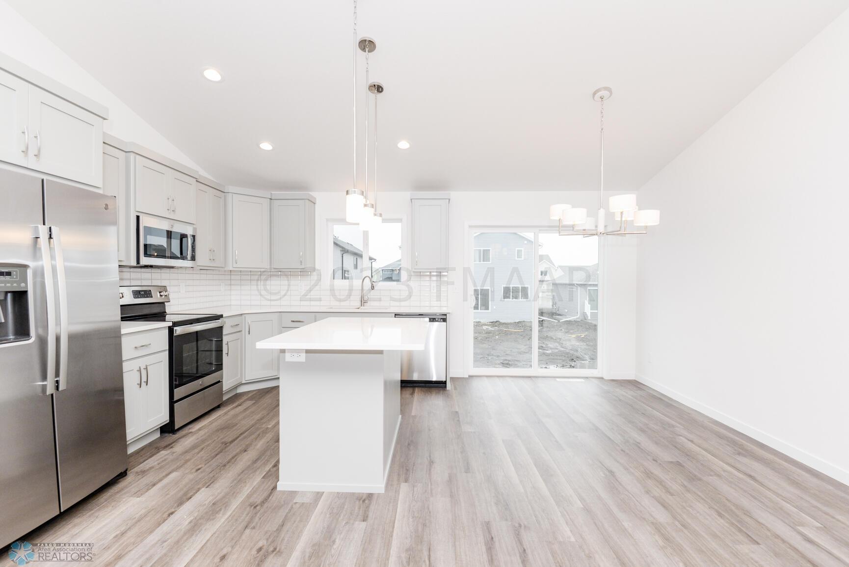 Kitchen/Dining