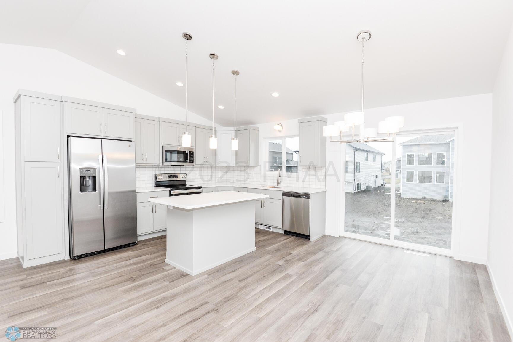 Kitchen/Dining