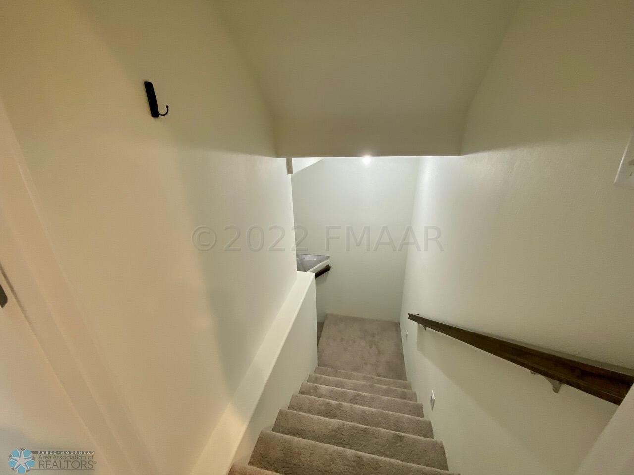 stairs to bsmt