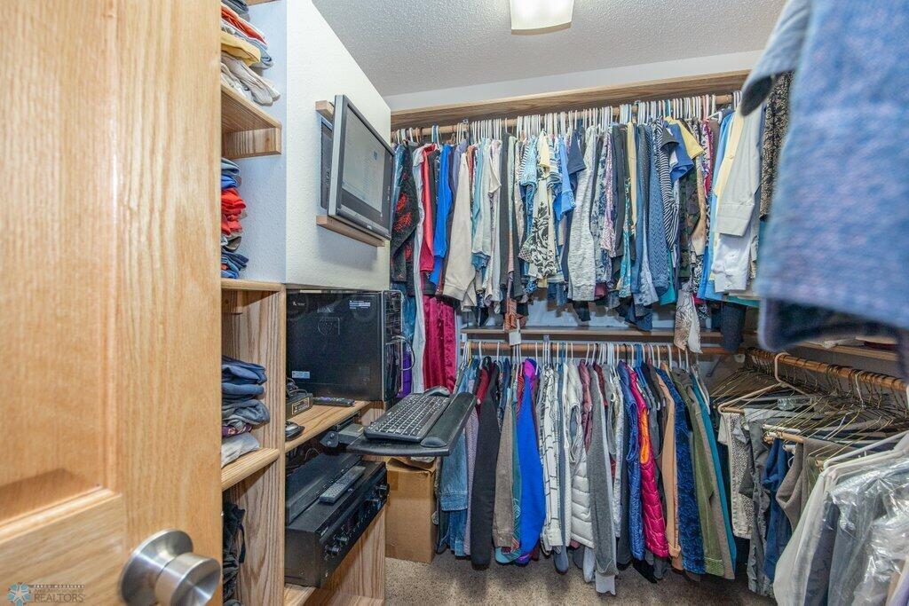 Walk-in closet