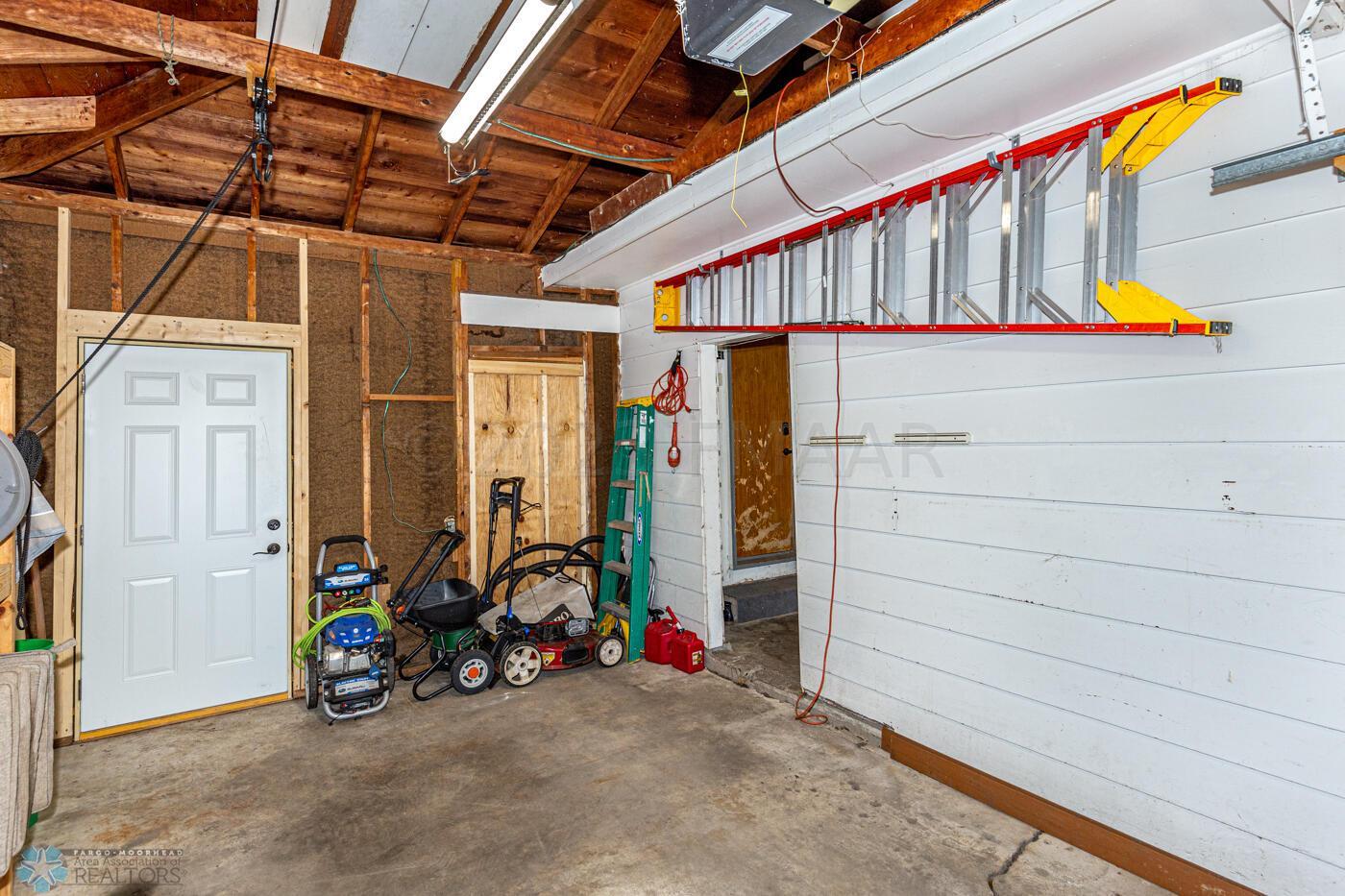 Garage 2