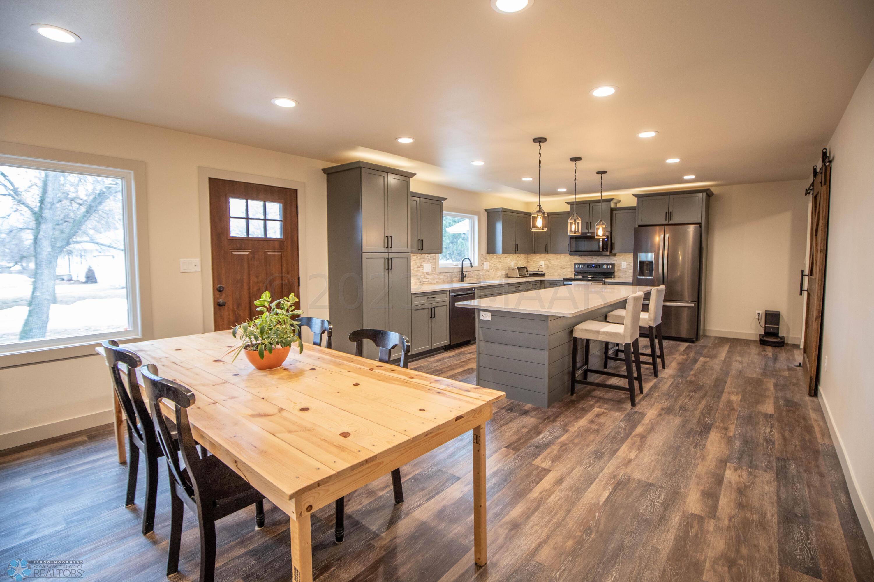 Dining/Kitchen