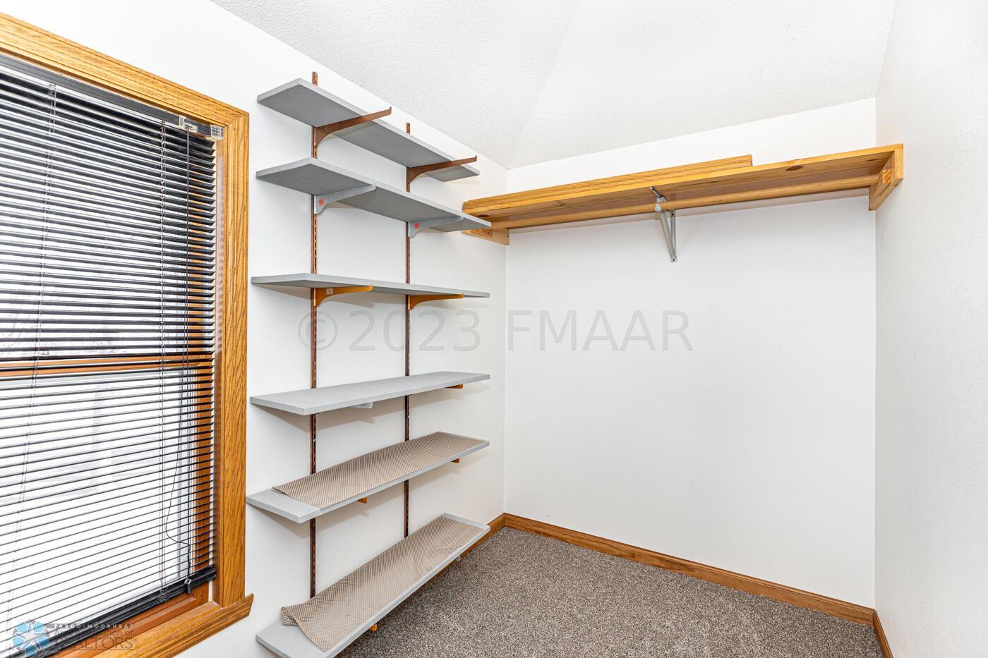 Big Master Walking Closet