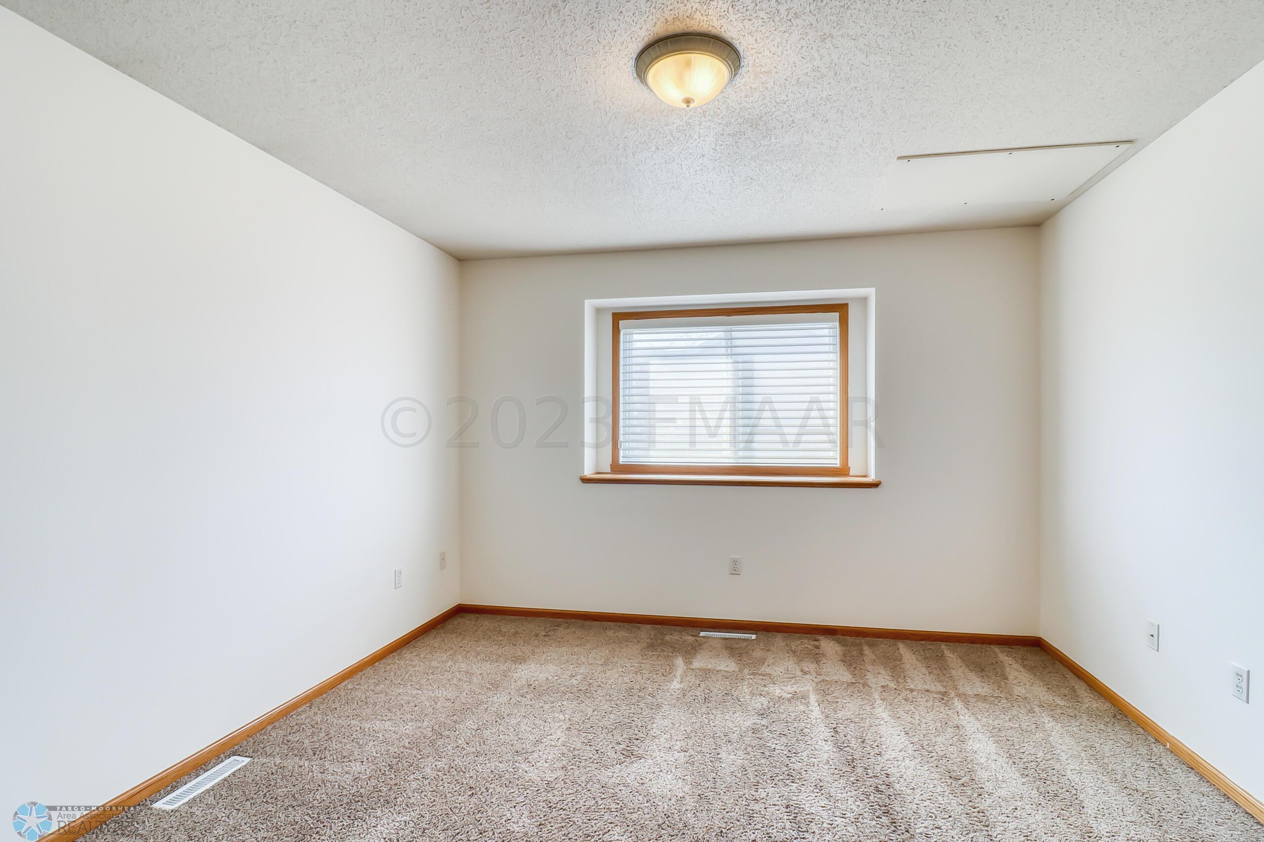 Master Bedroom1_2