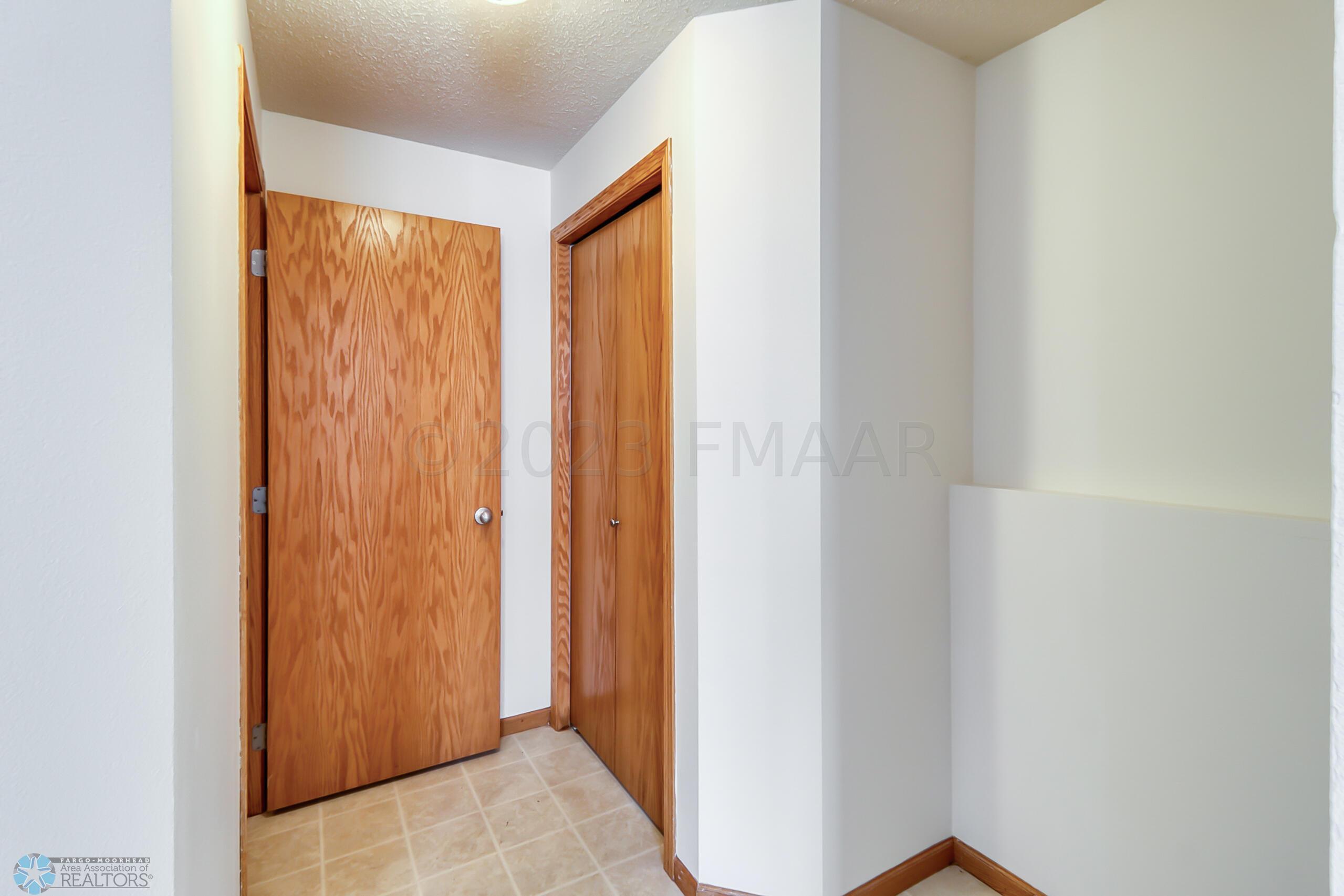 Garage_Entry1_1