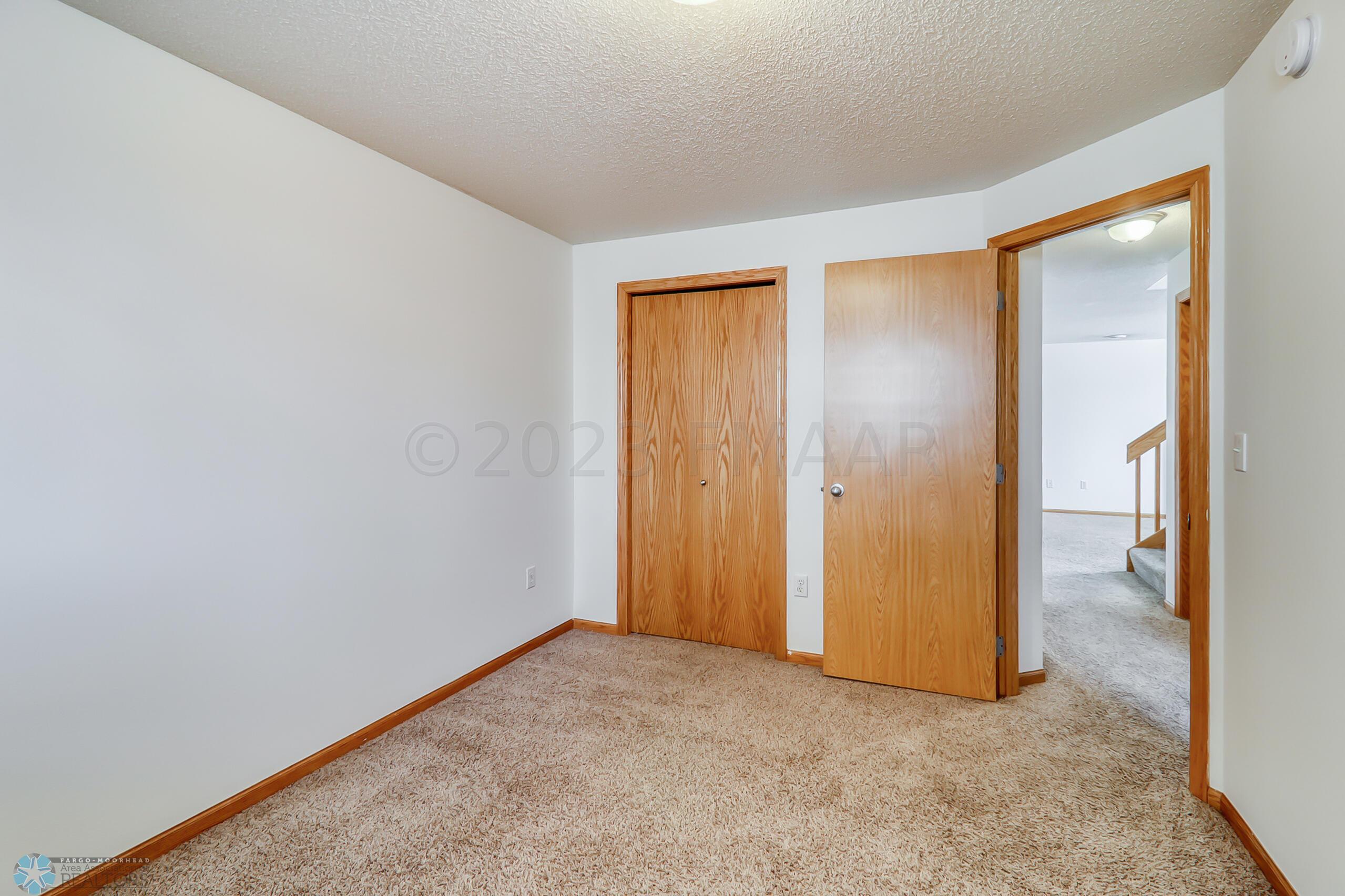 Basement Bedroom1_2