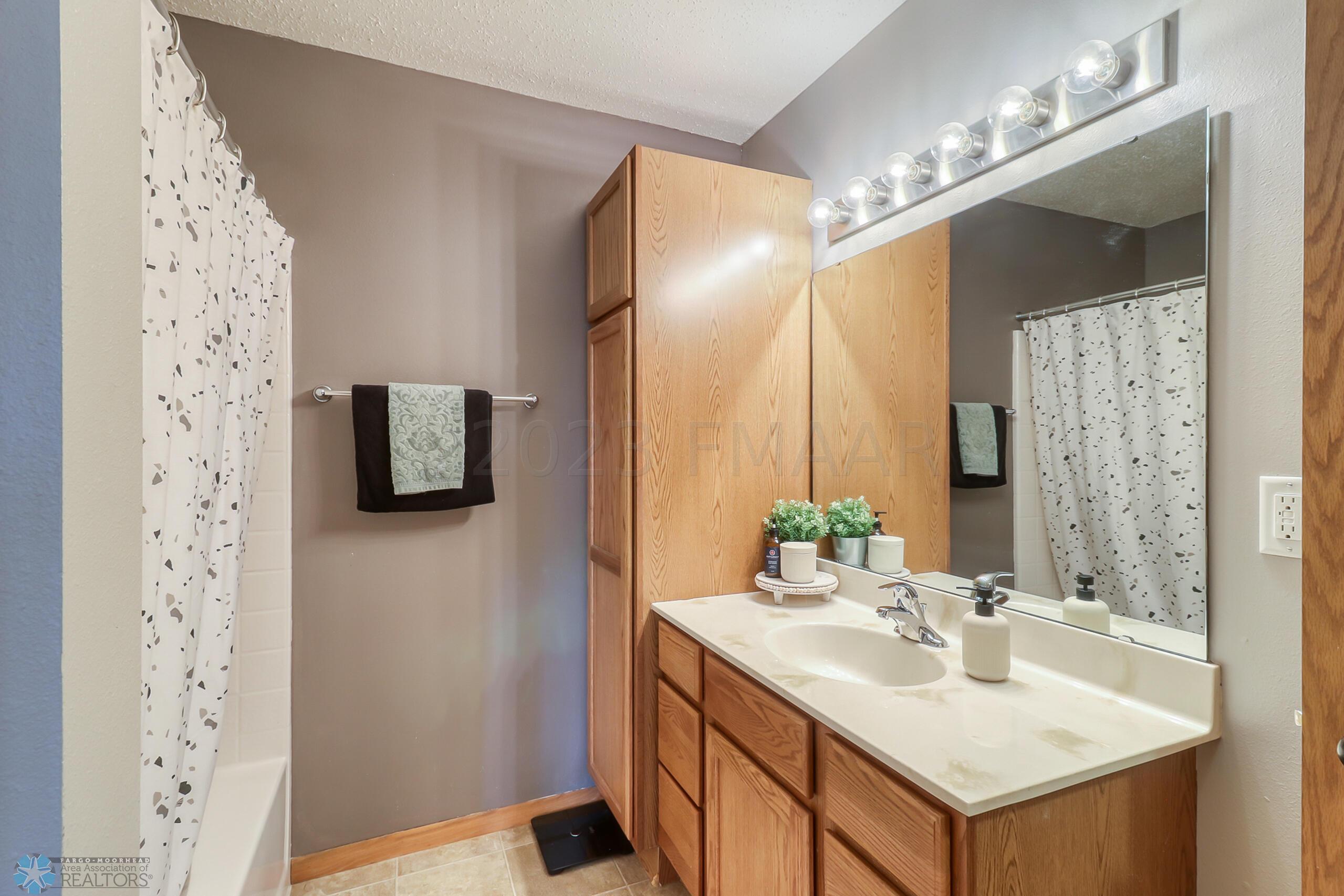 Bathroom1_0