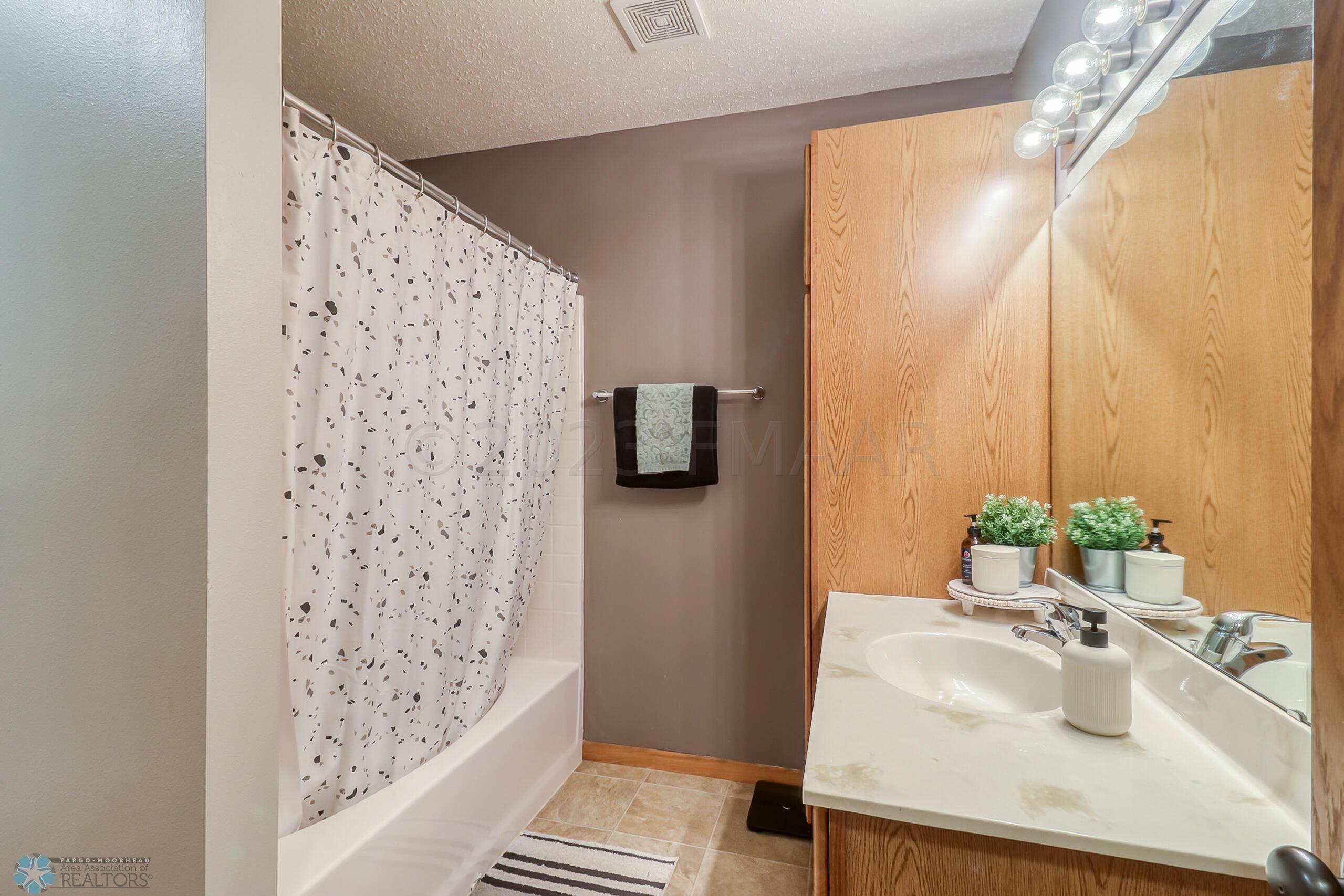 Bathroom1_1