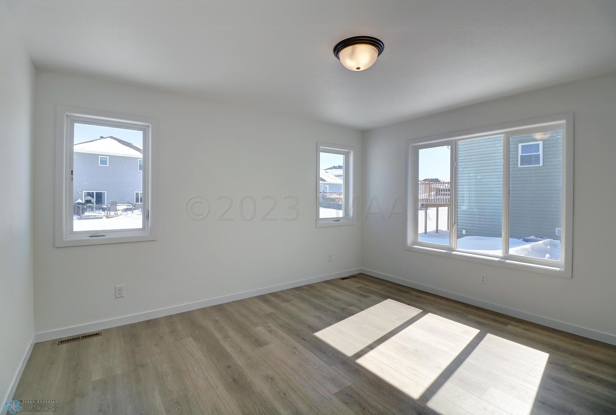 Master Bedroom1_3