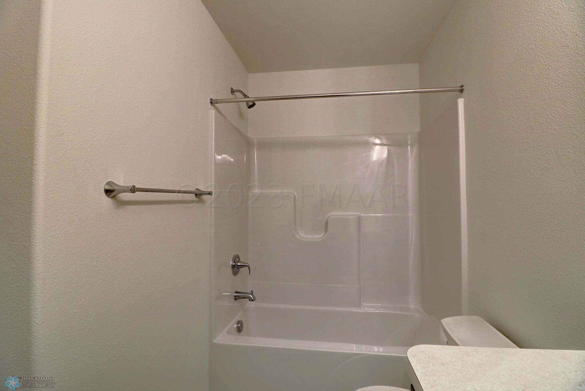 Bathroom1_2
