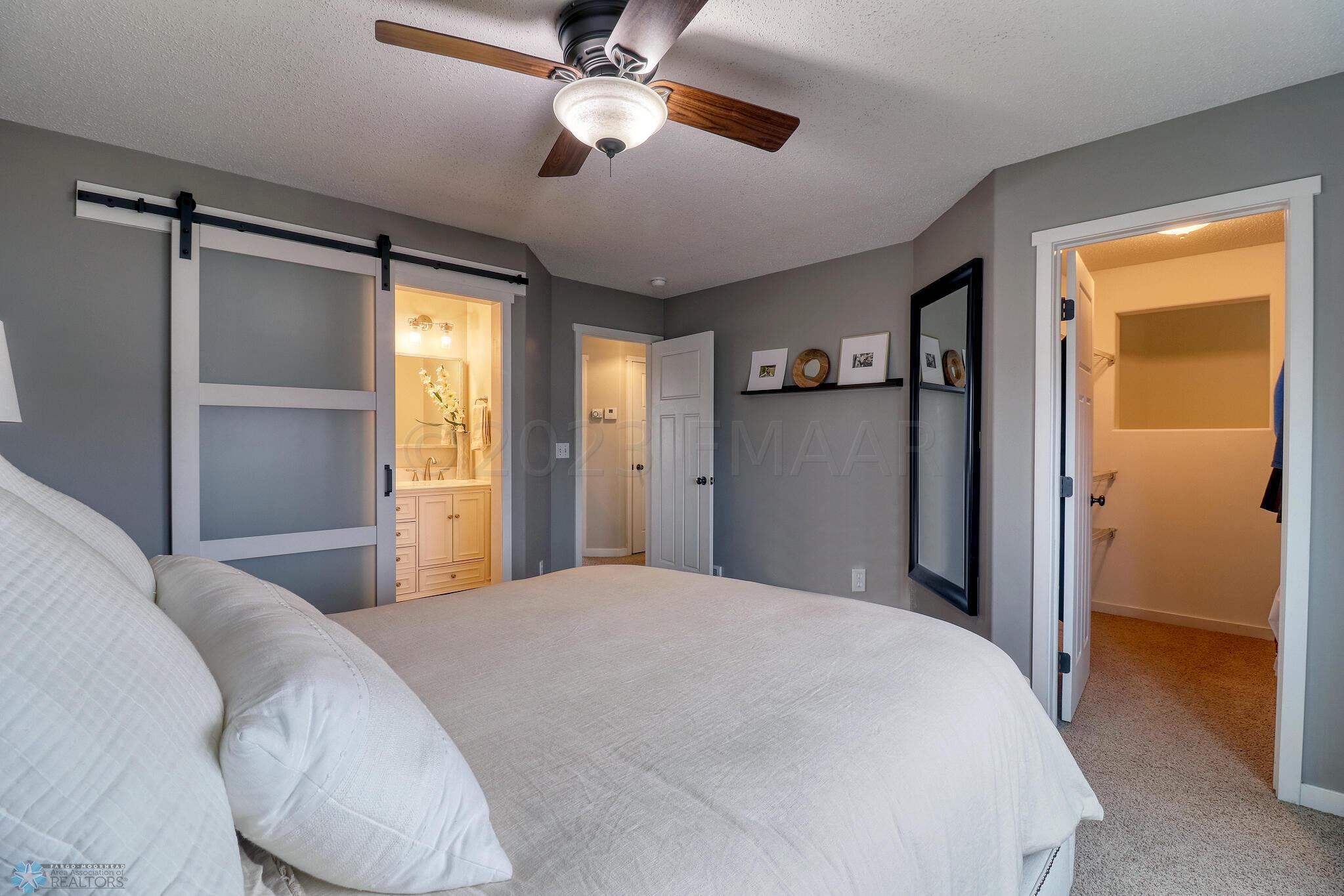 Master Bedroom1_2