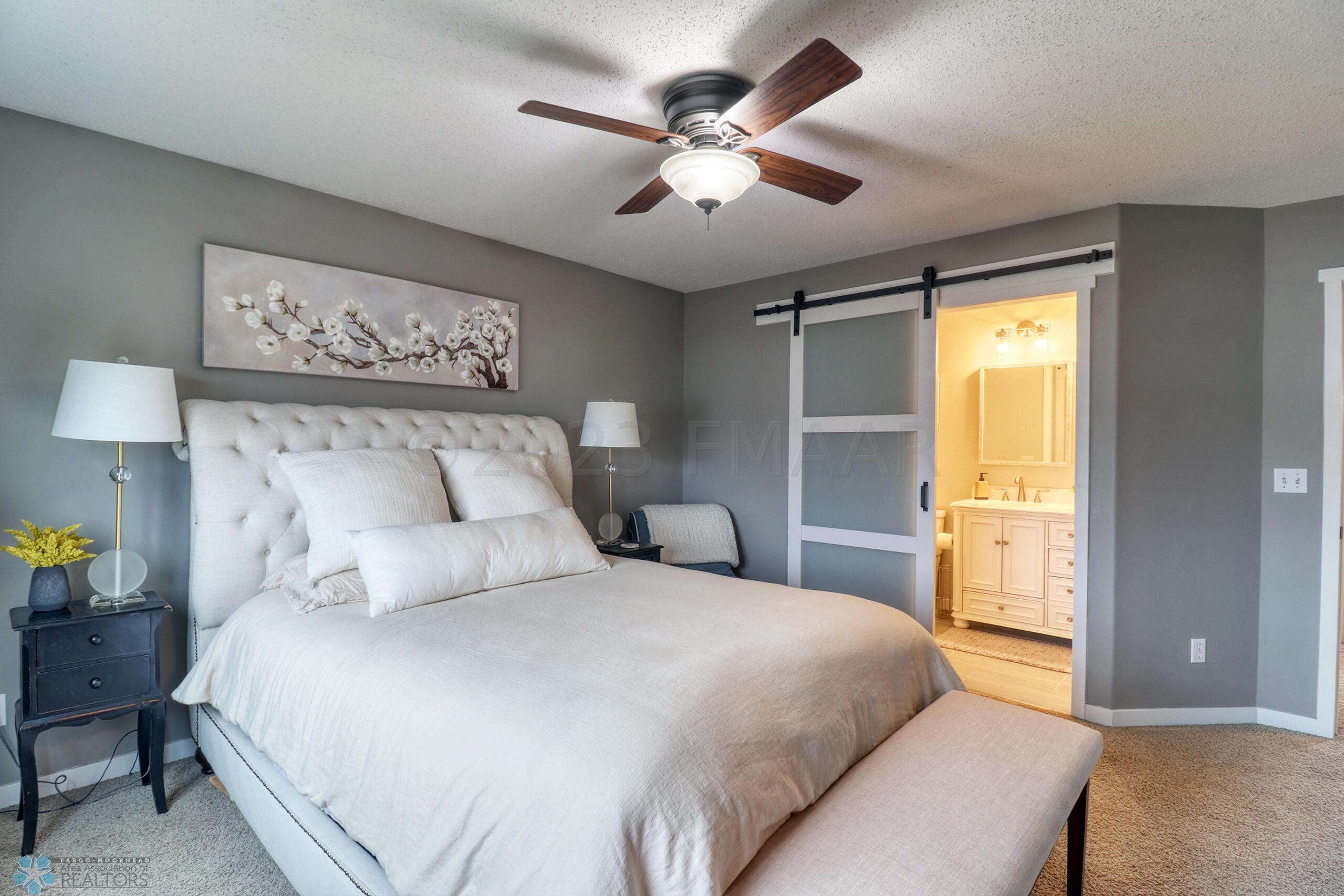 Master Bedroom1_3