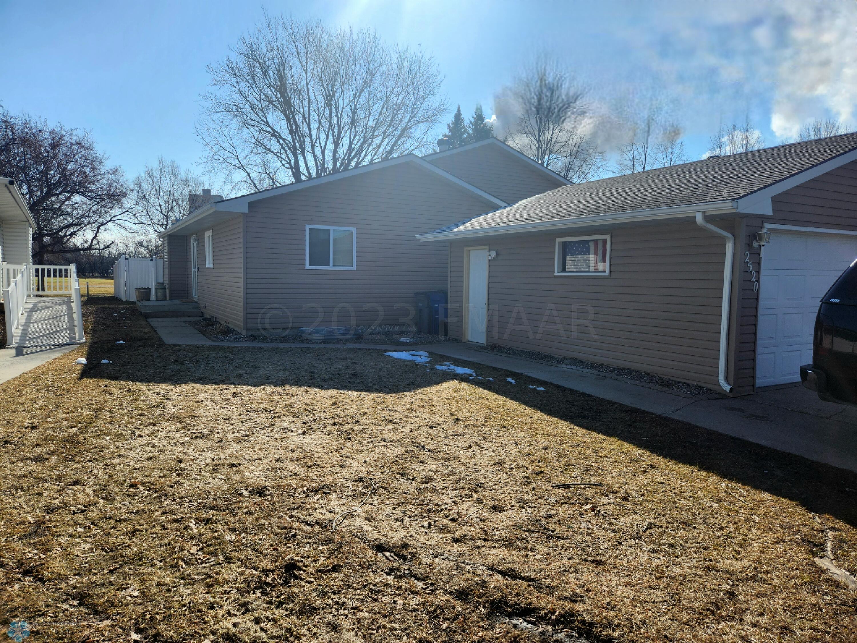 Property photo for 2520 COUNTRY CLUB Parkway, Moorhead, MN 56560