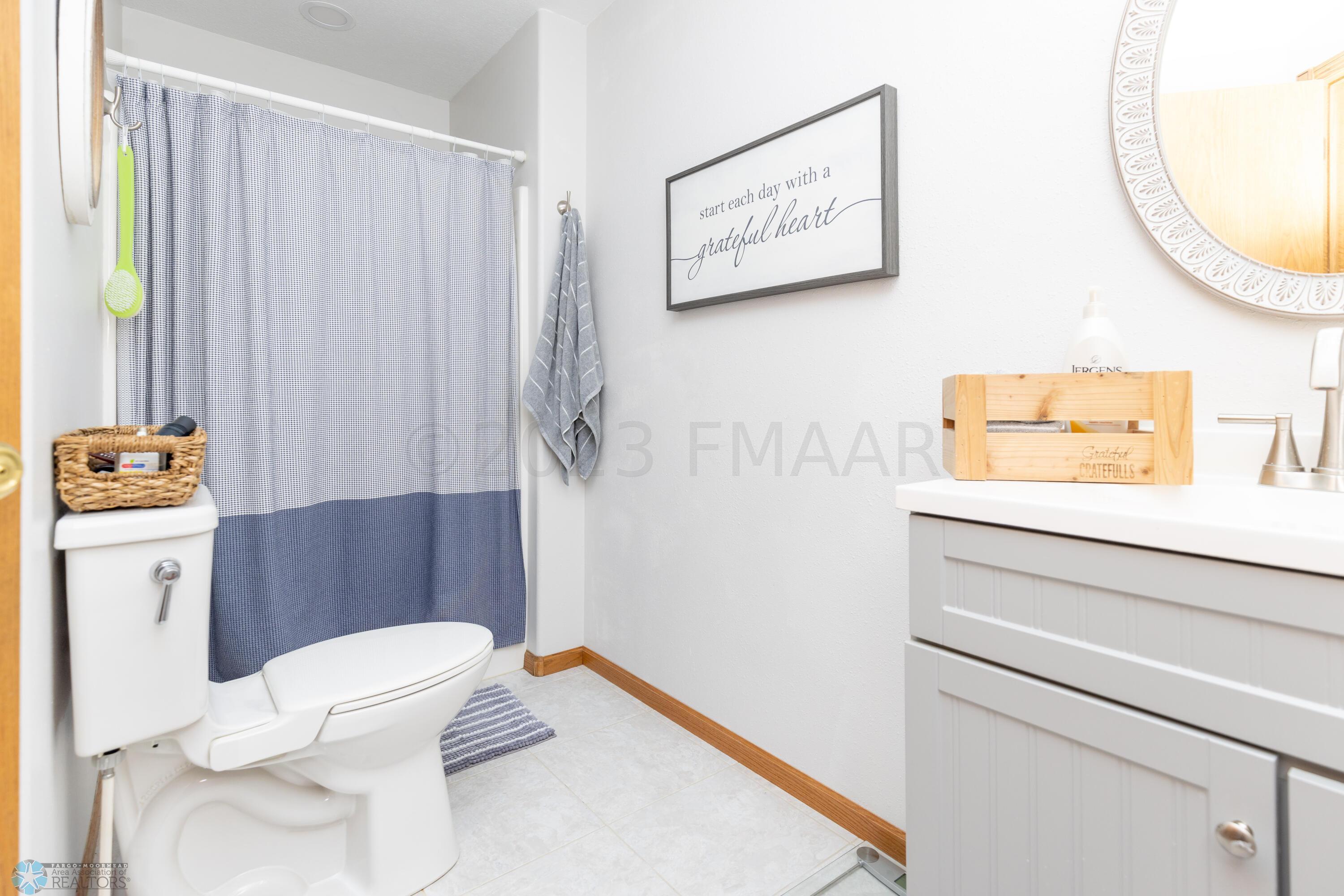 2nd Bathroom - upper