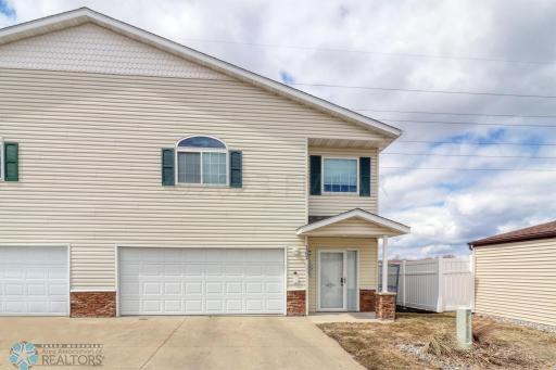 1382 6 Street E, West Fargo, ND 58078