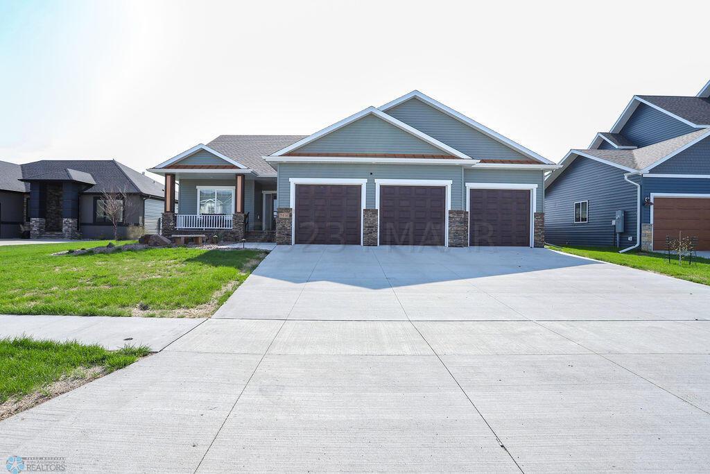 7416 15th ST S, Fargo