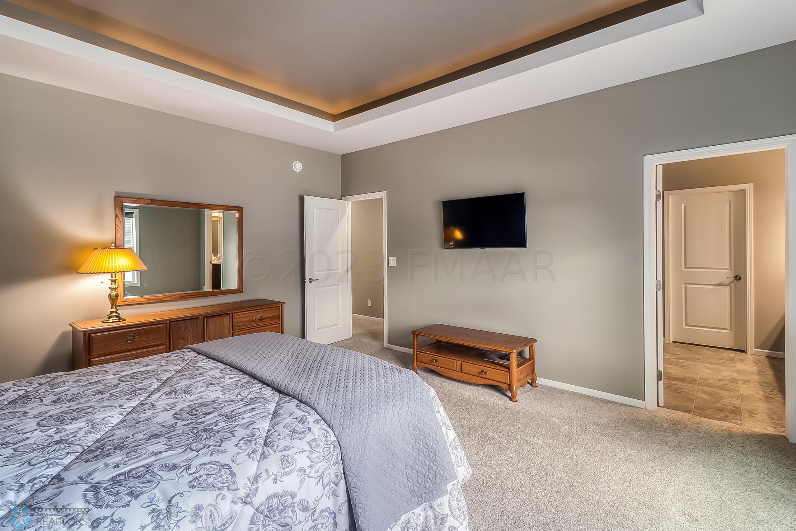 Master Bedroom1_3