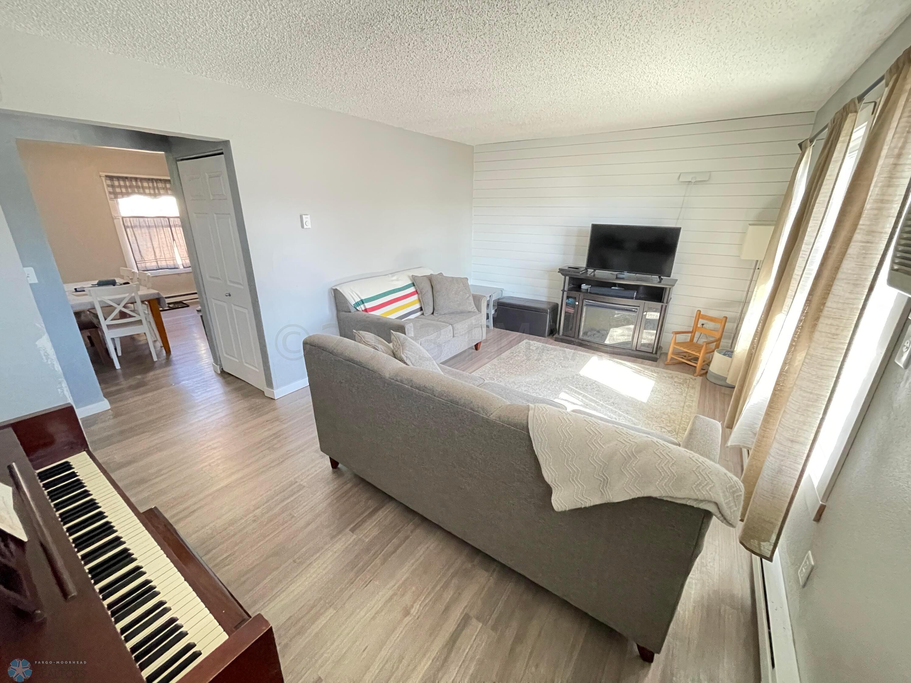 Family room 2