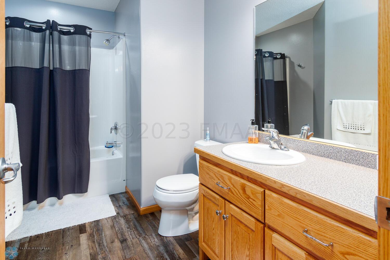 LL full bathroom