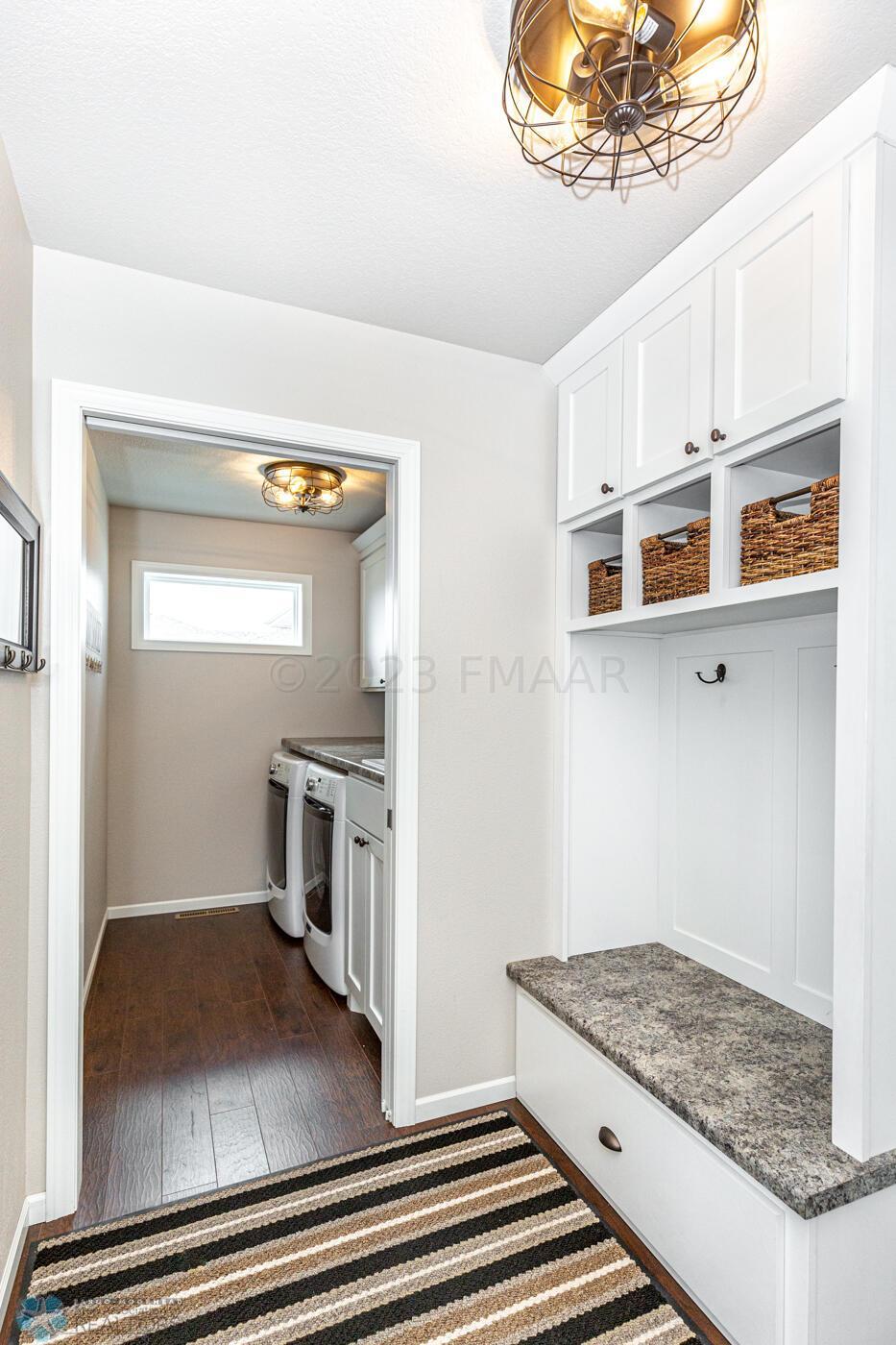 Mudroom/Laundry
