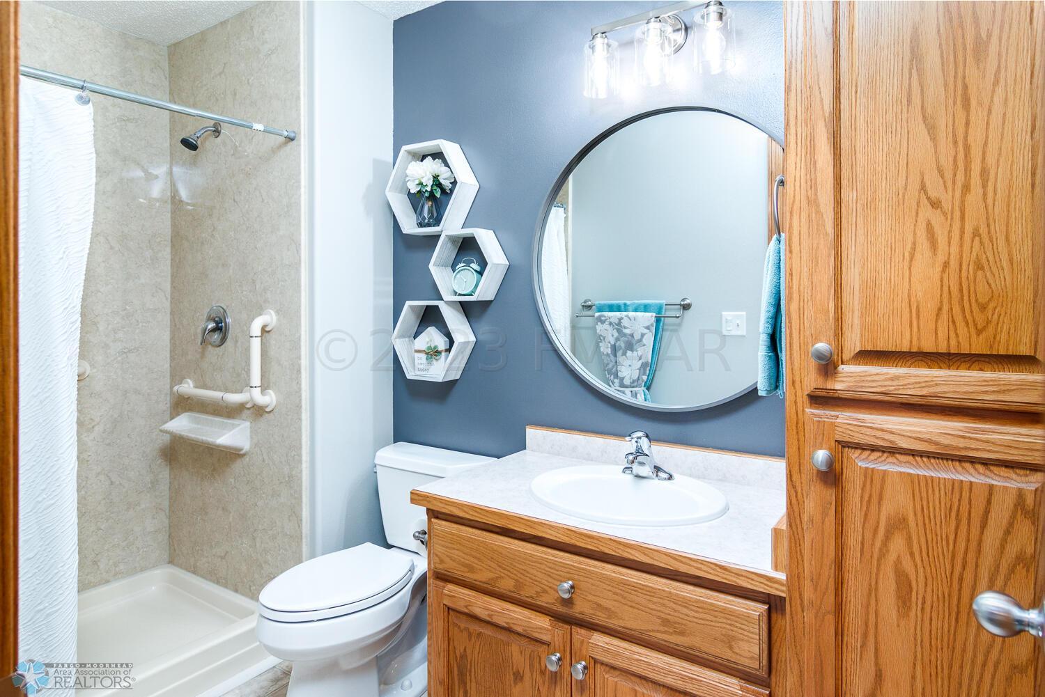Main floor primary bath