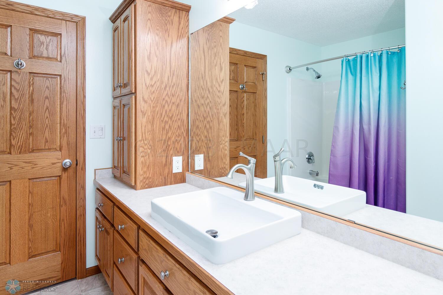 Main floor guest bath