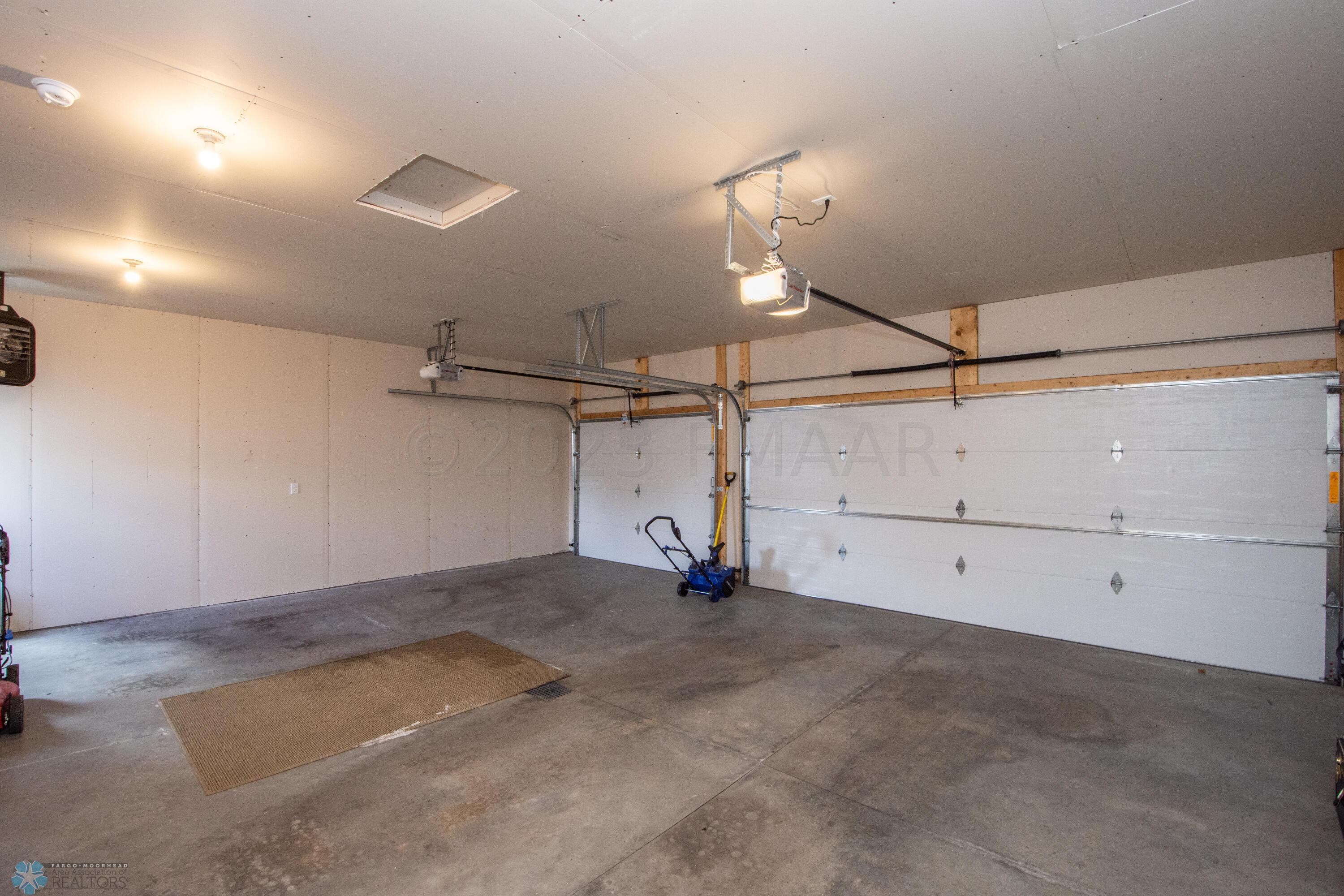 Heated 3-stall Garage