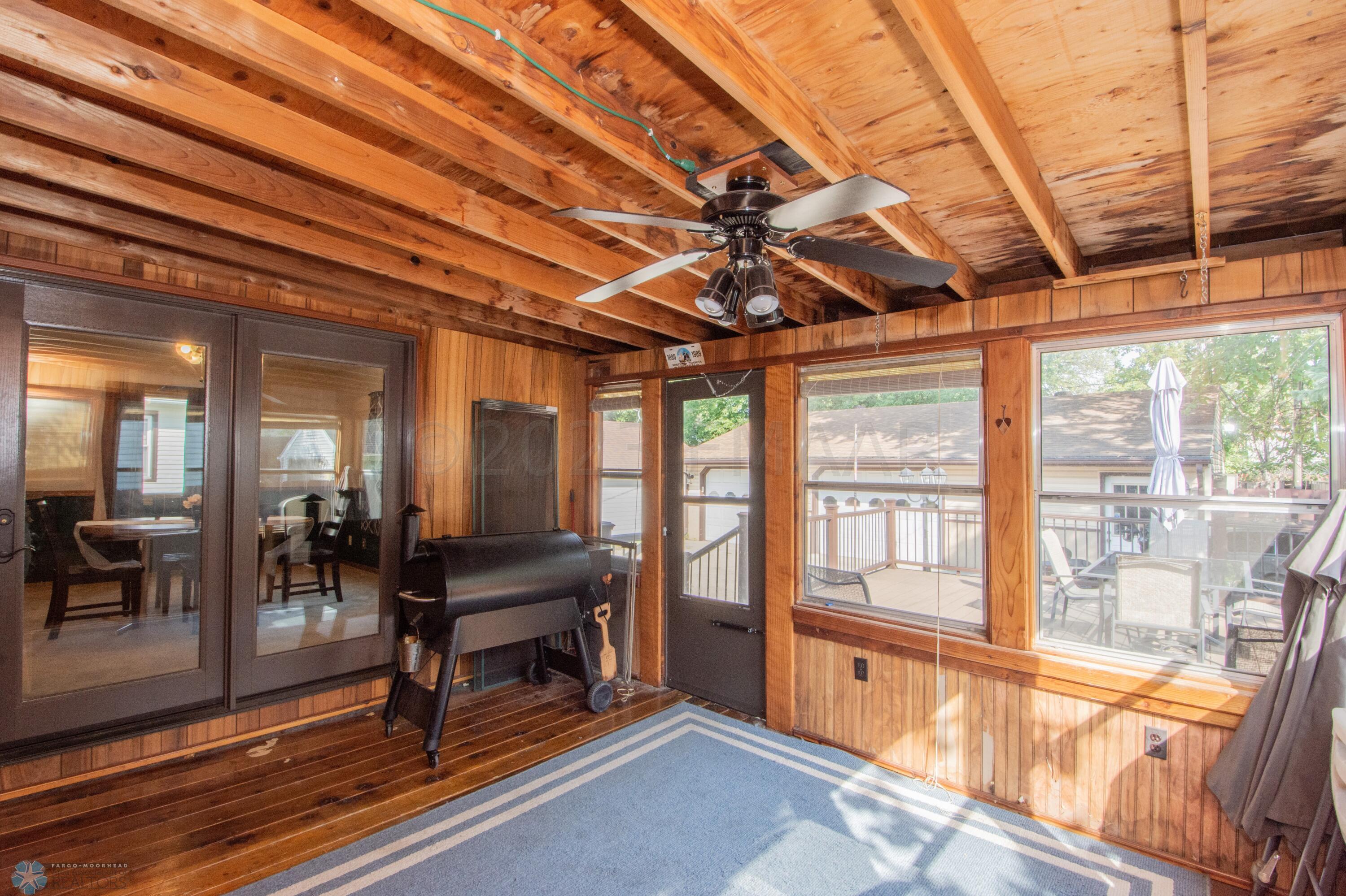 3-Season Sunroom