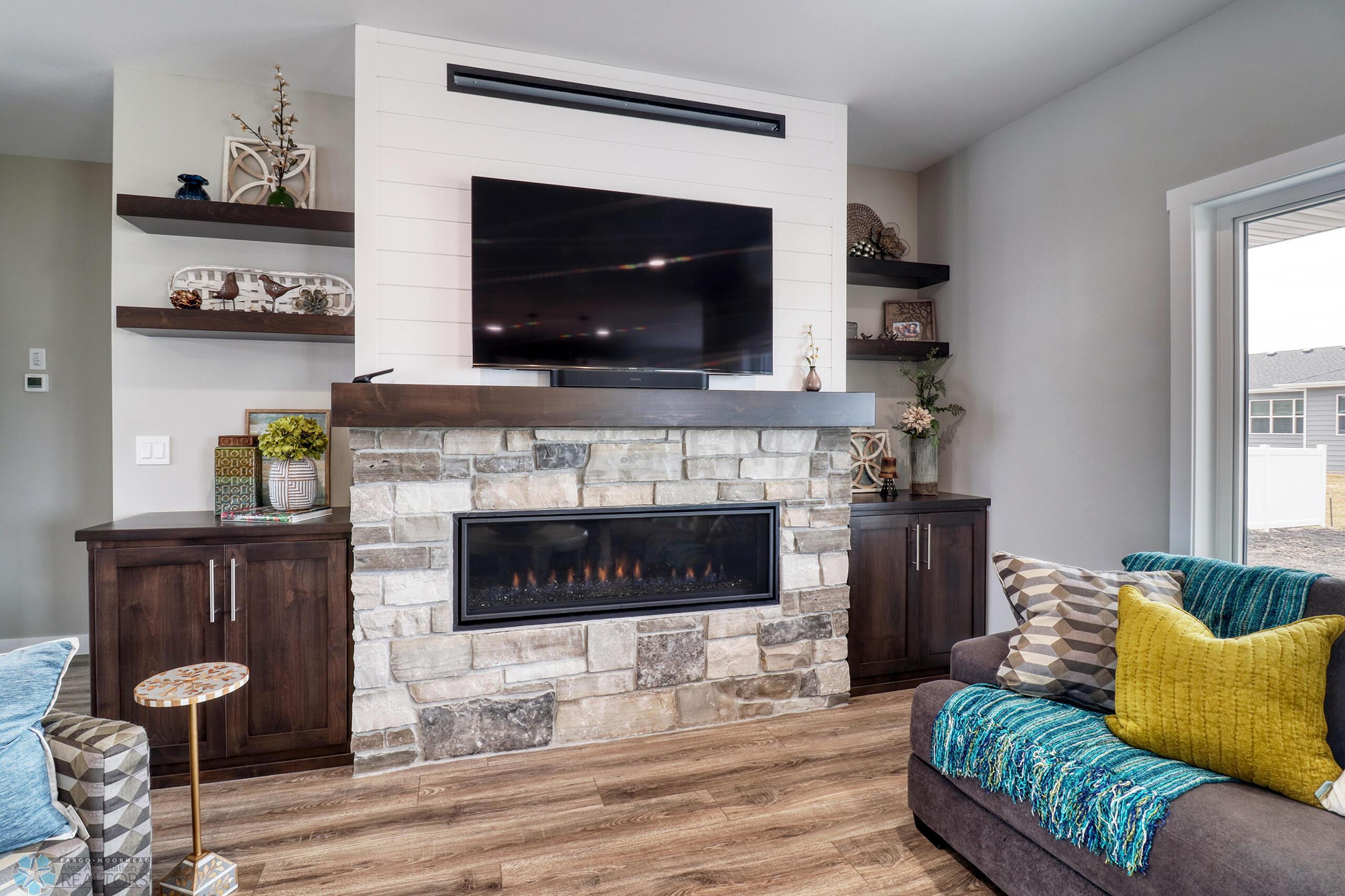 Living AreaFireplace