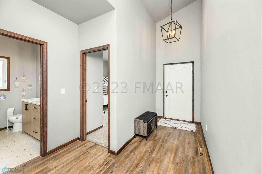 Entry/Foyer