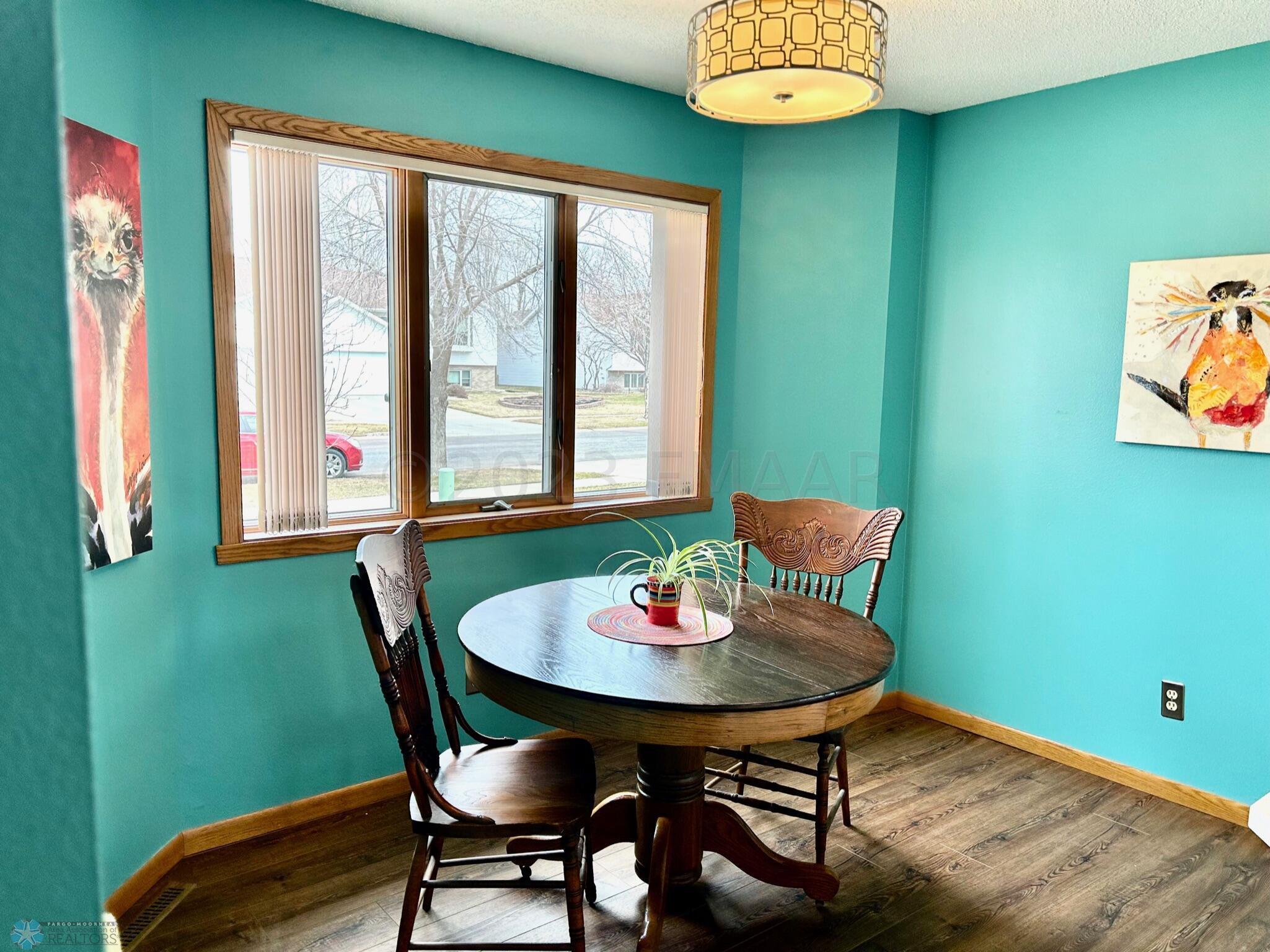 Kitchen Eat In Area