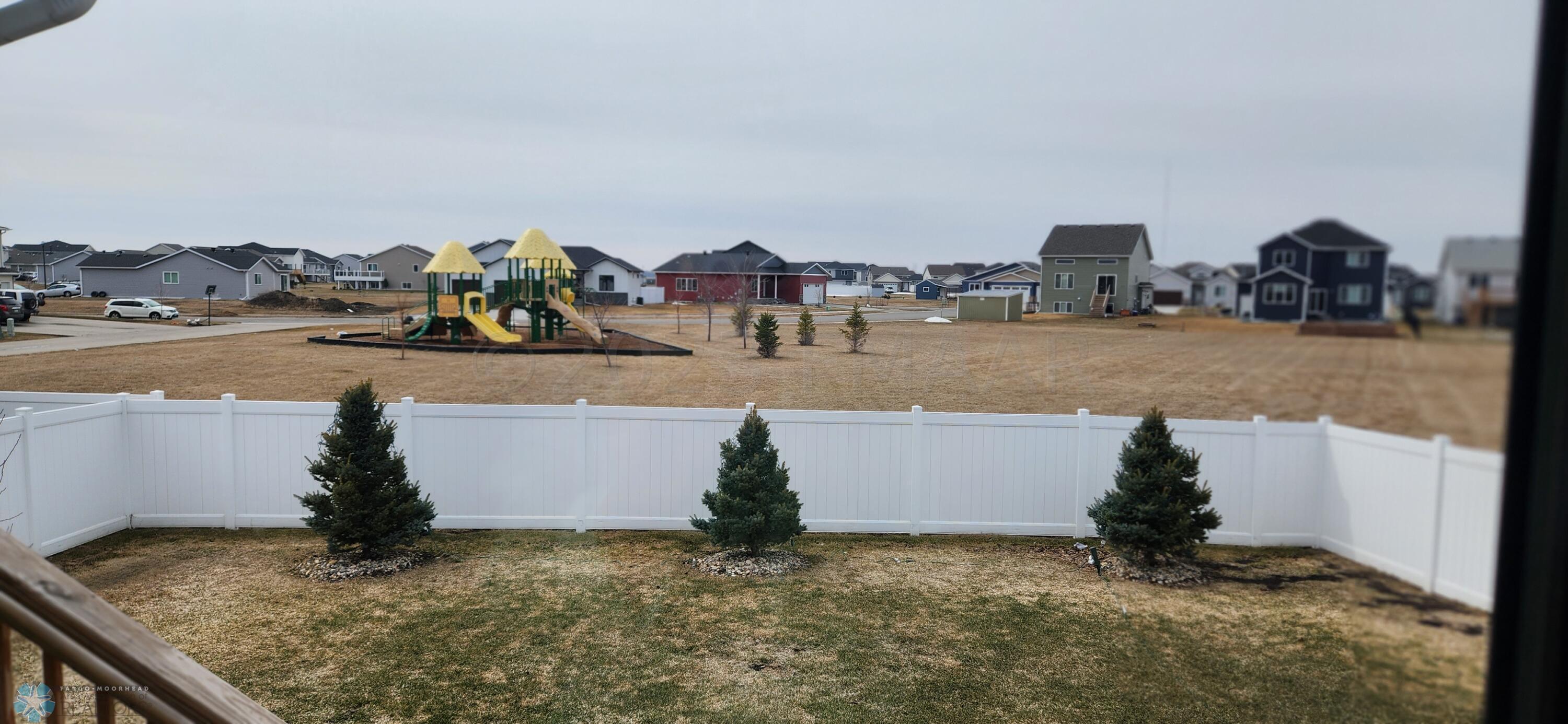 Backyard/Park View
