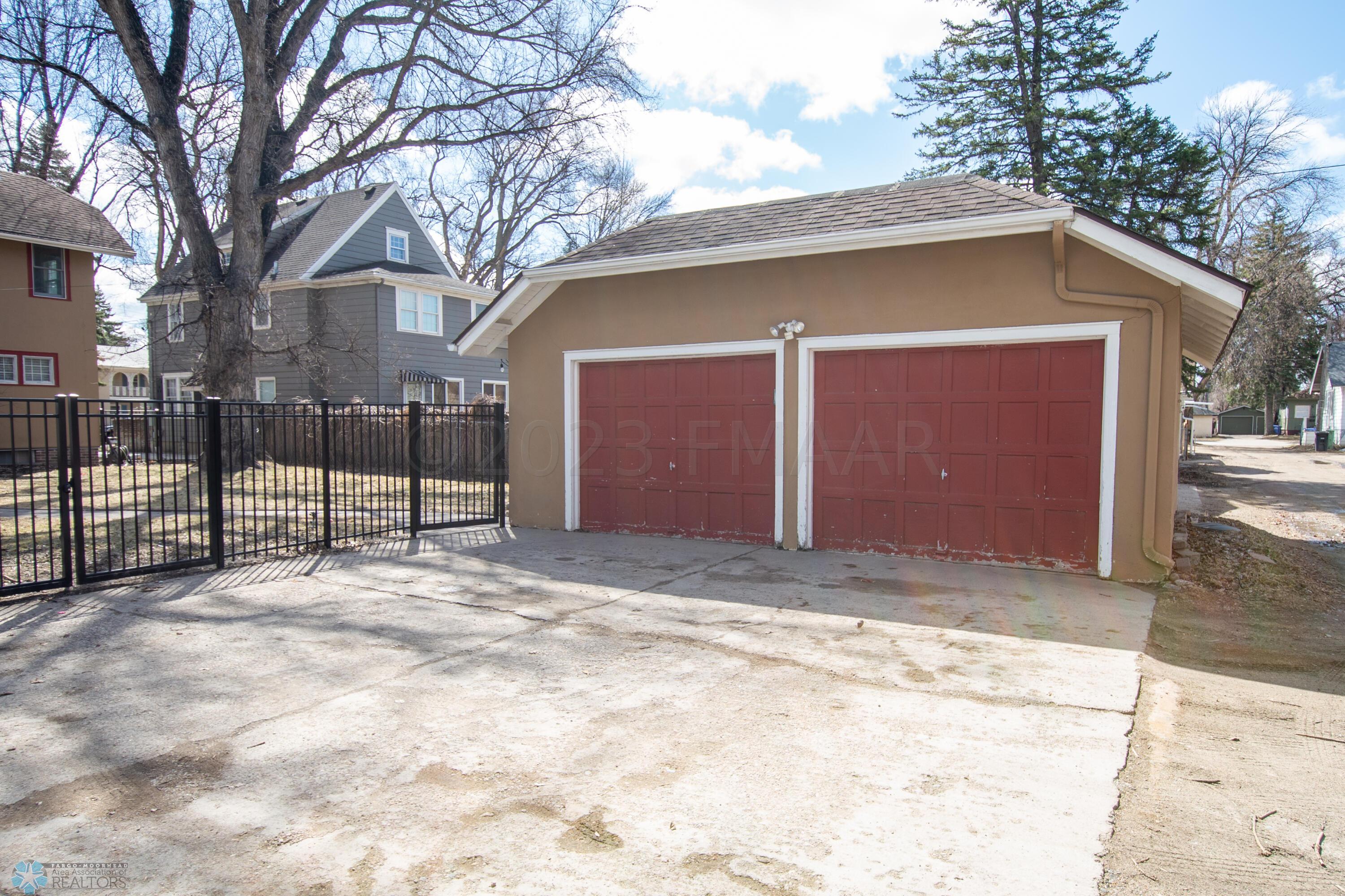Garage
