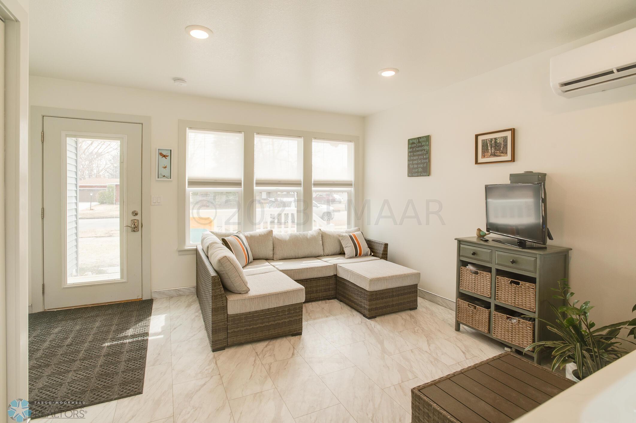 Sun/Hot tub Room