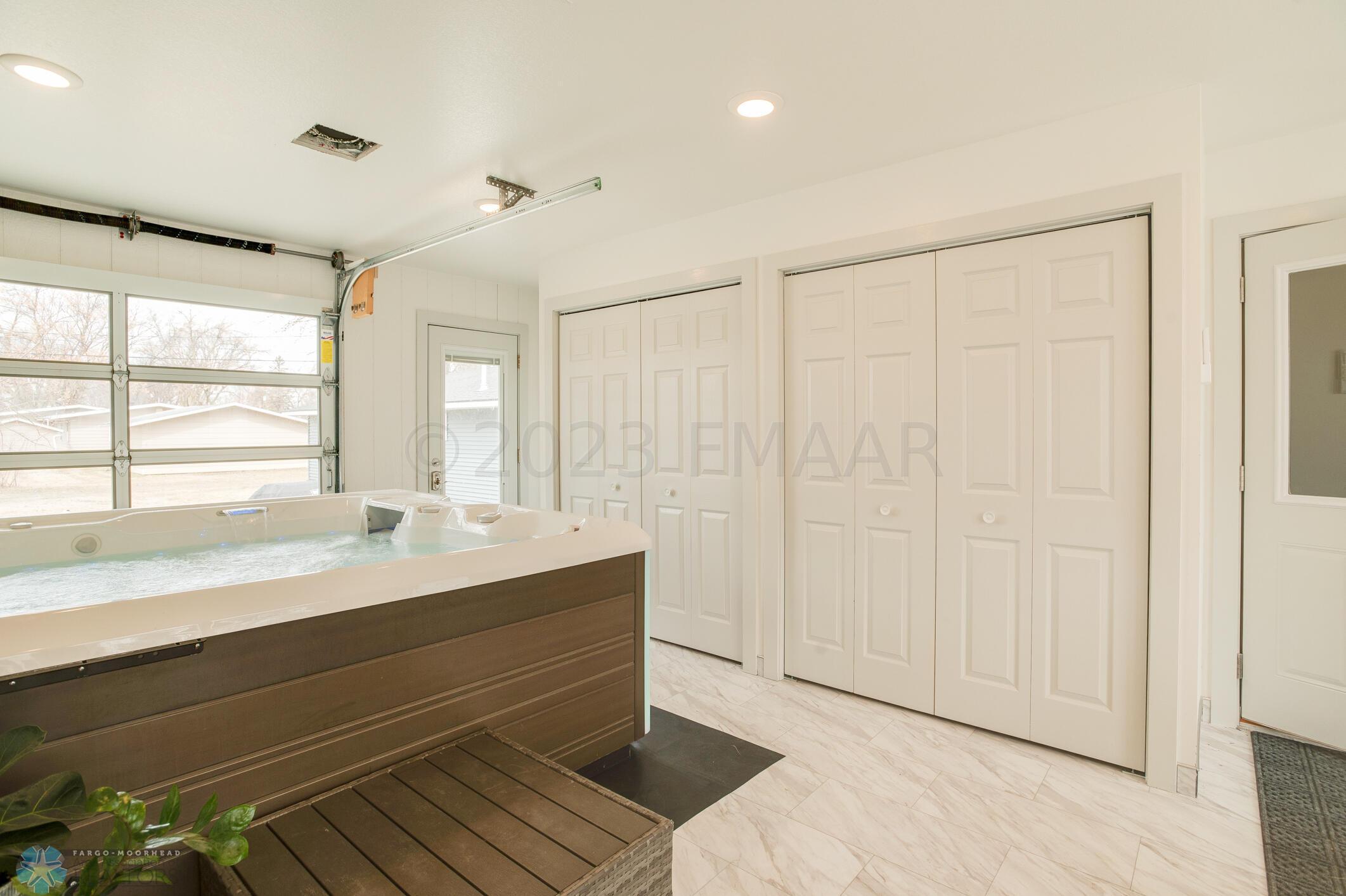 Sun/Hot tub Room