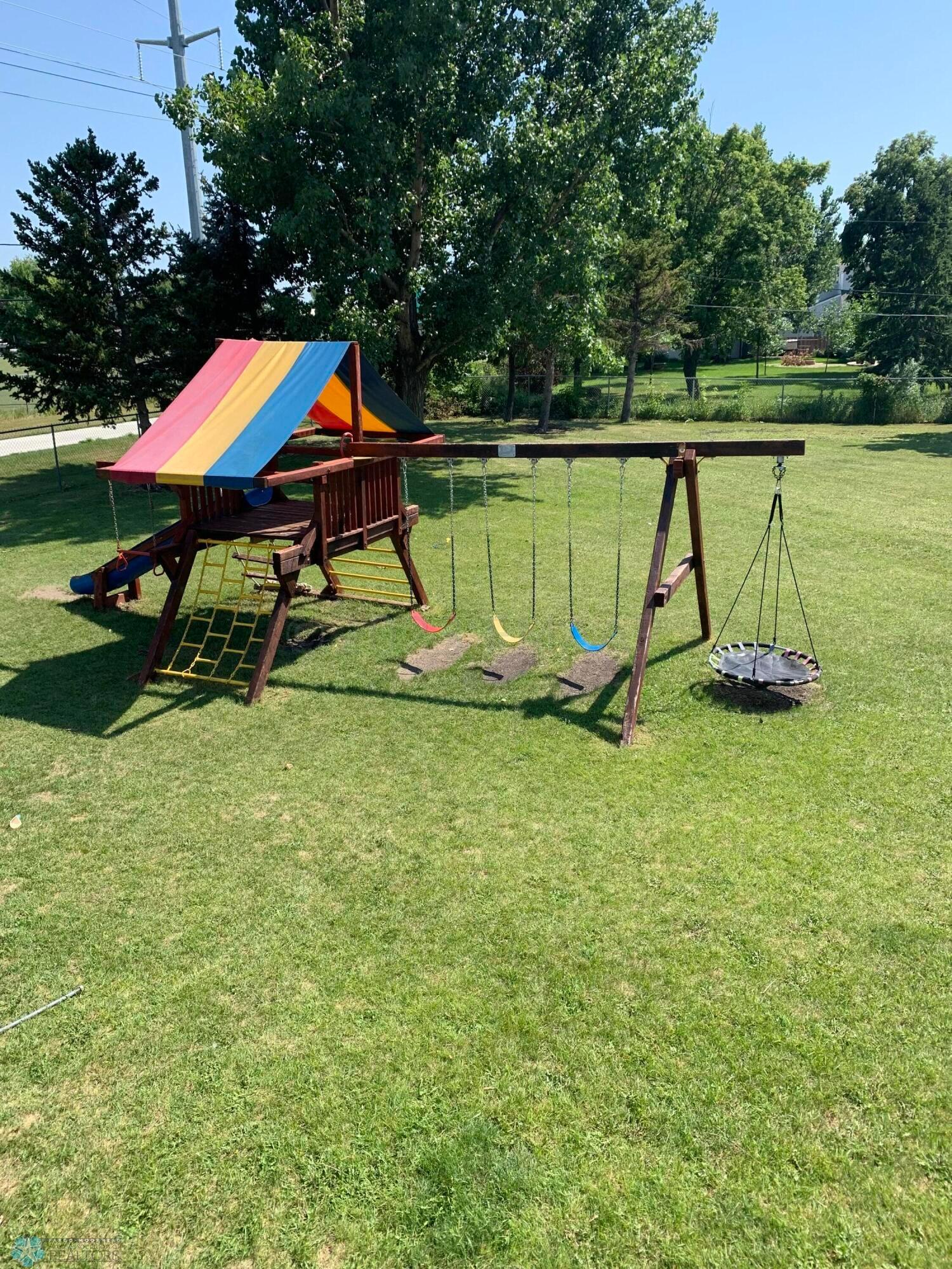 Back Yard (2022)