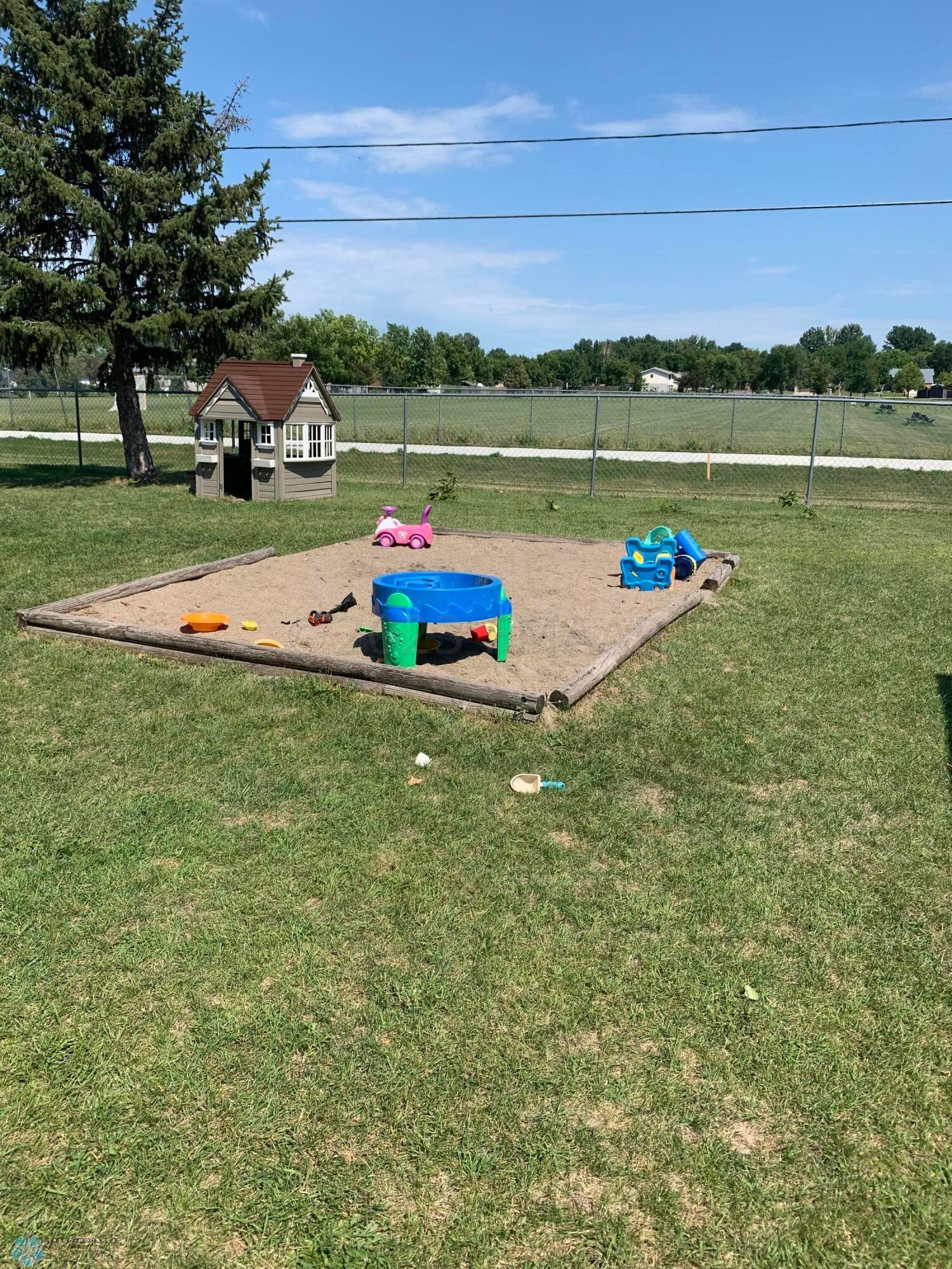 Back Yard (2022)