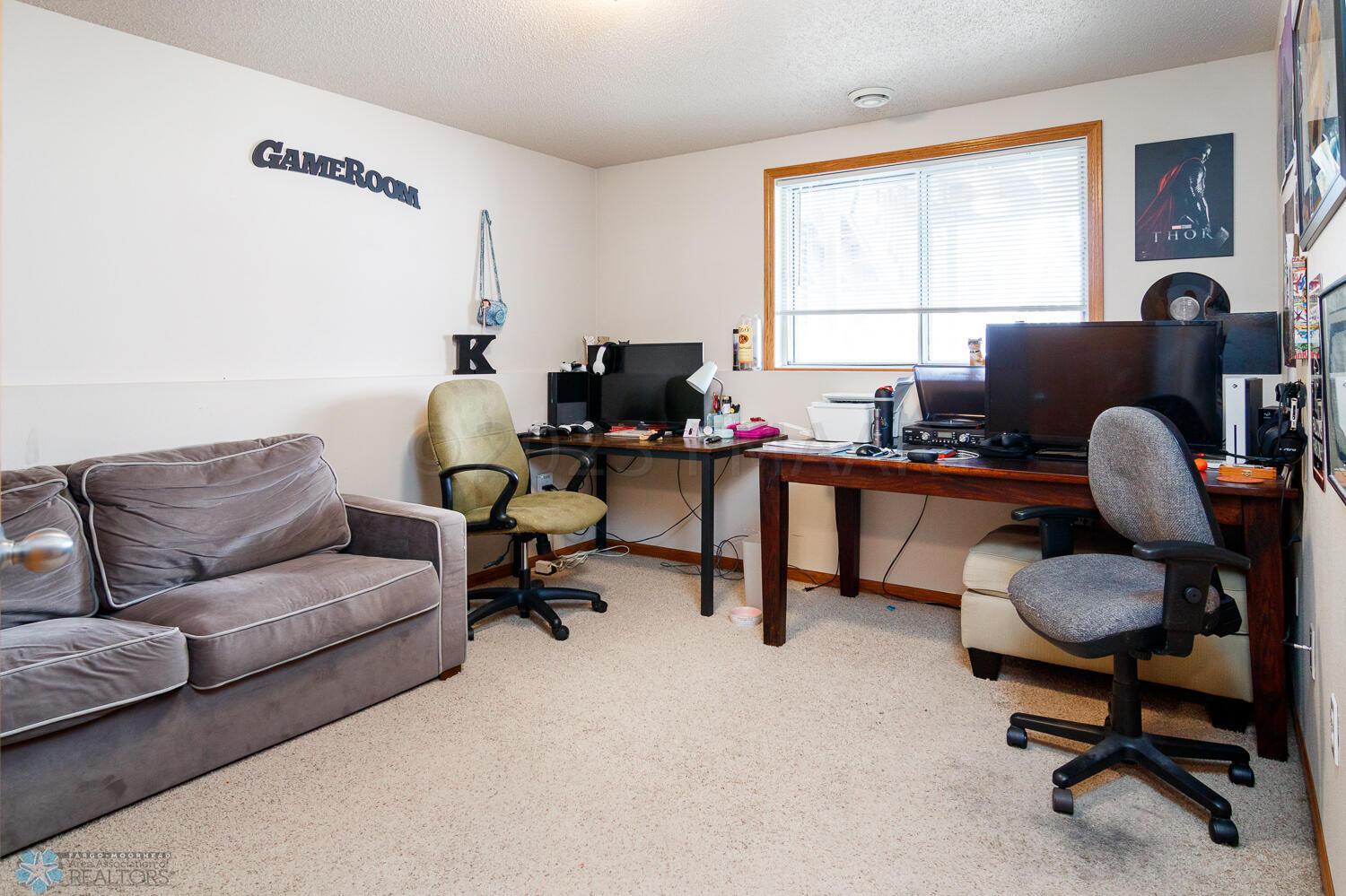 LL bedroom 2