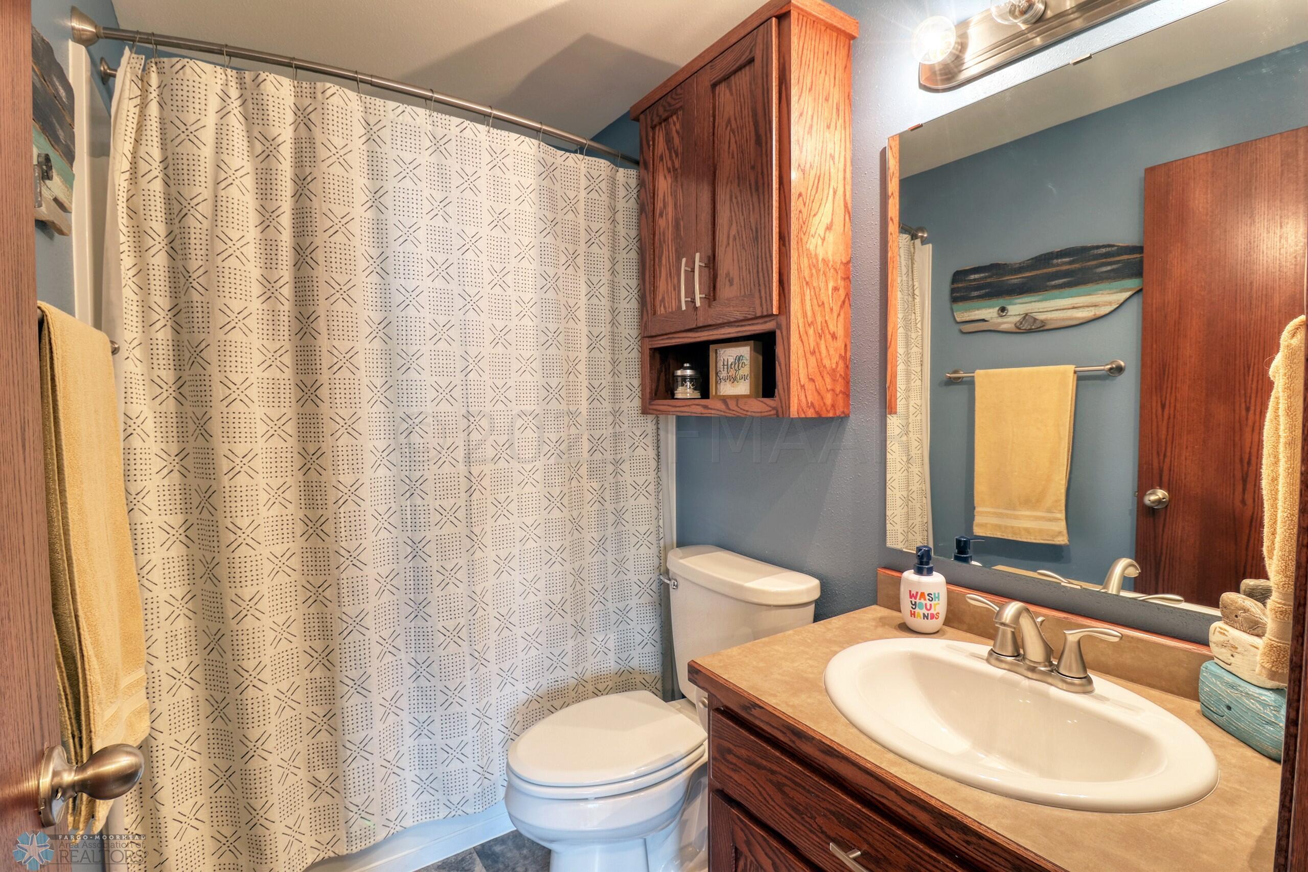 2nd Bathroom