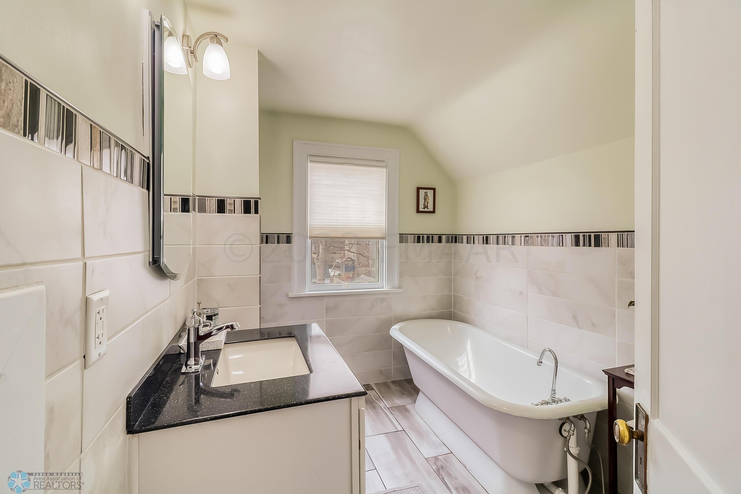 Bathroom1_0