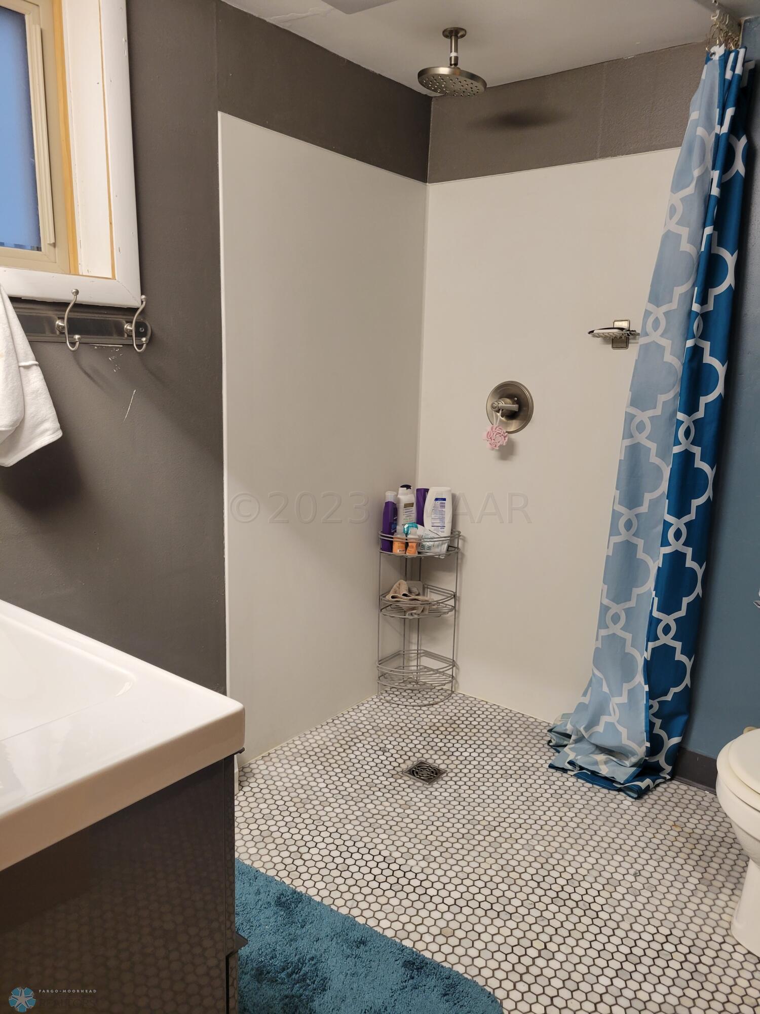 2ND BATHROOM