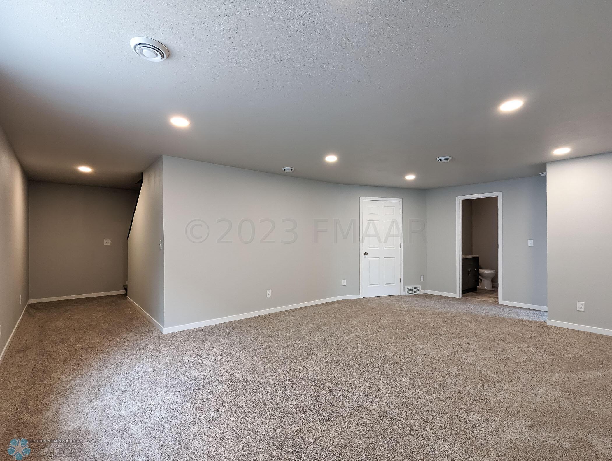 L2P003-141412054