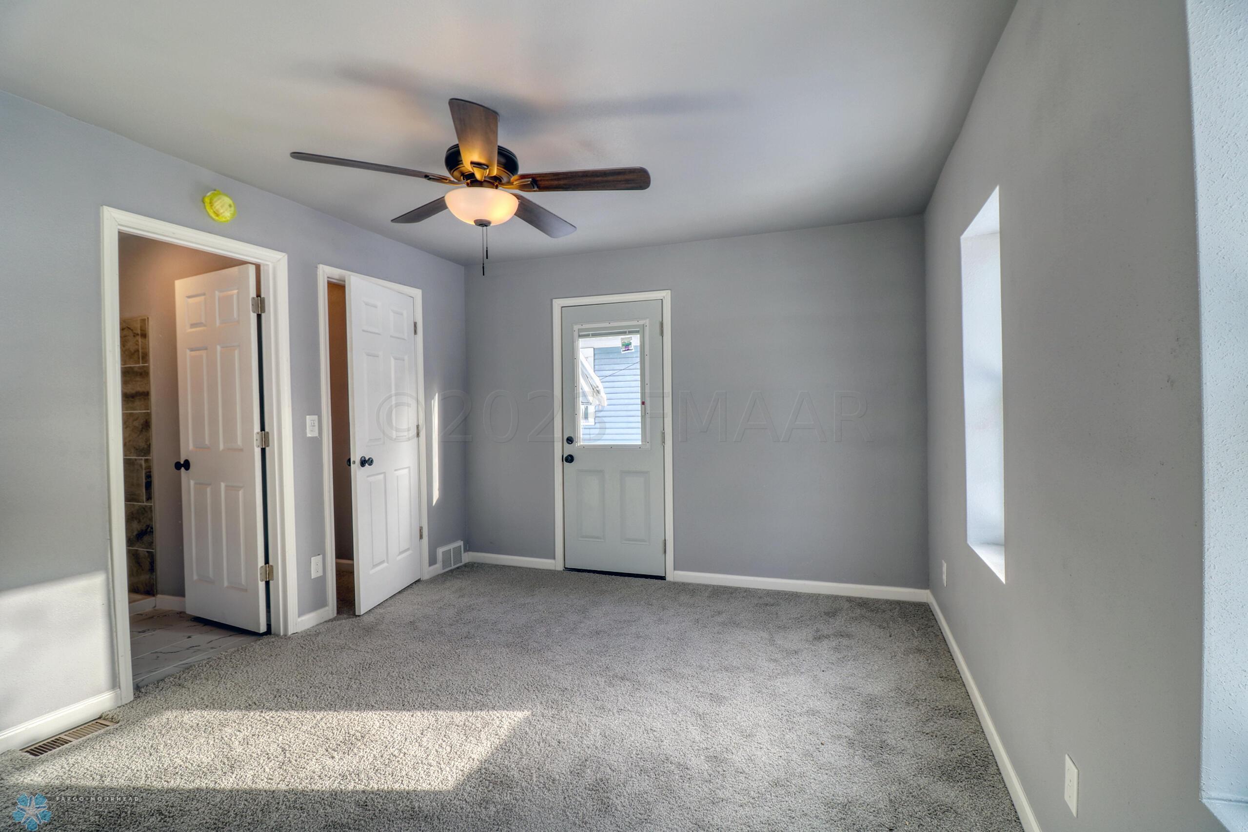 Master Bedroom1_3
