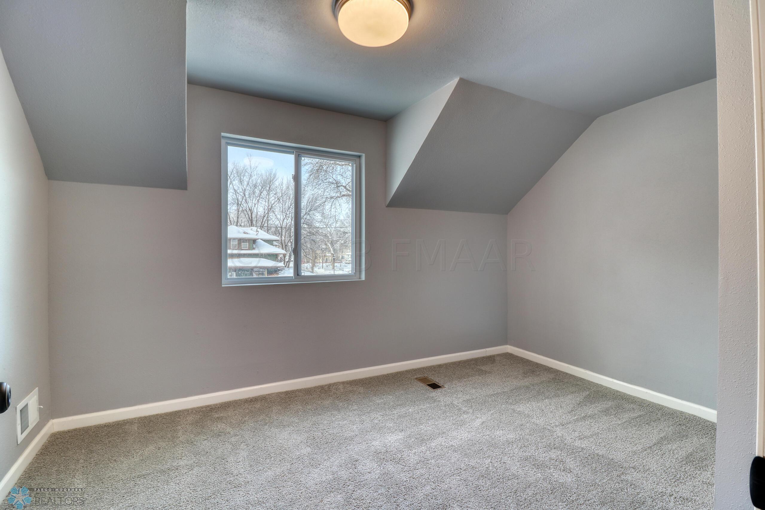Bedroom1_0