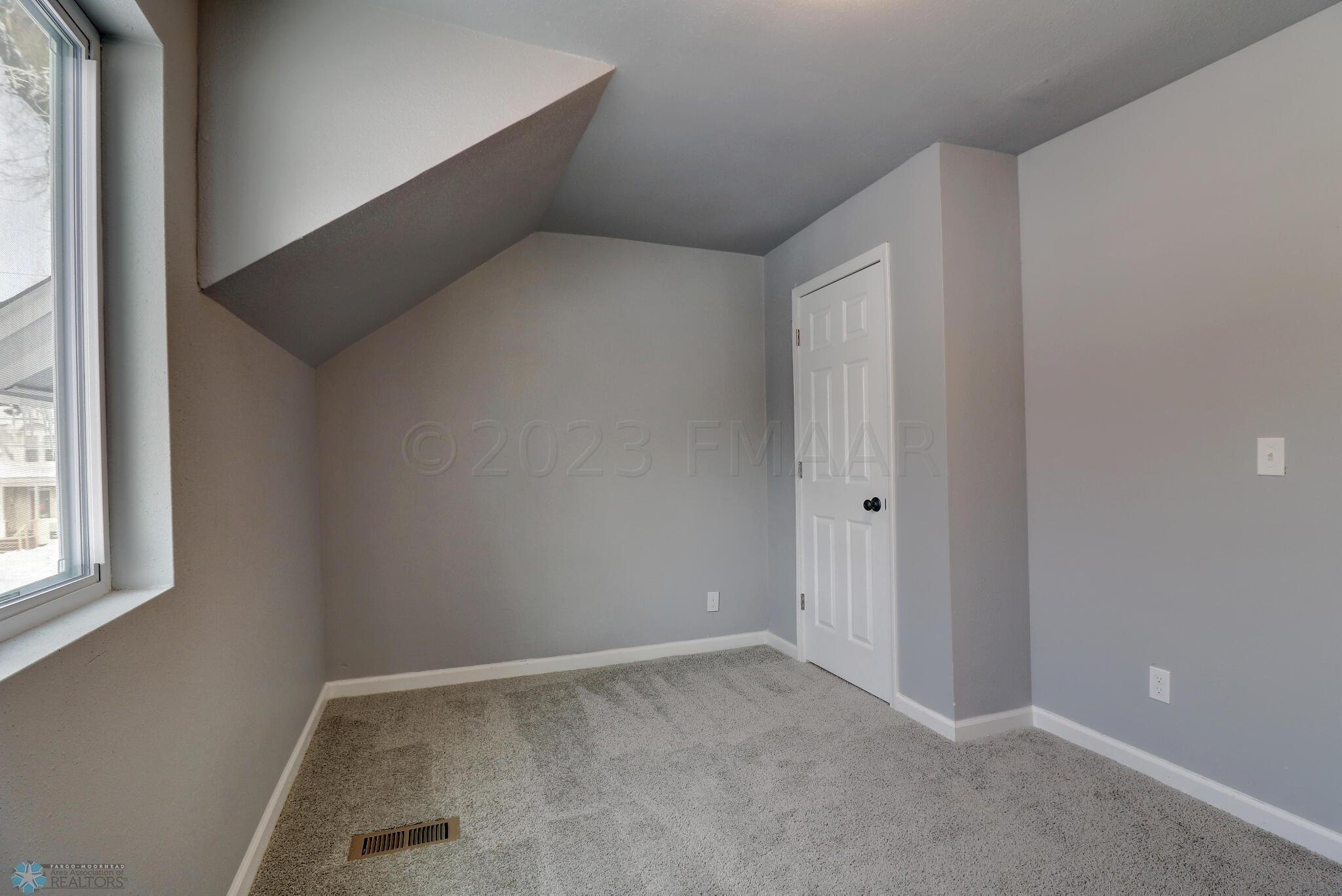 Bedroom1_2