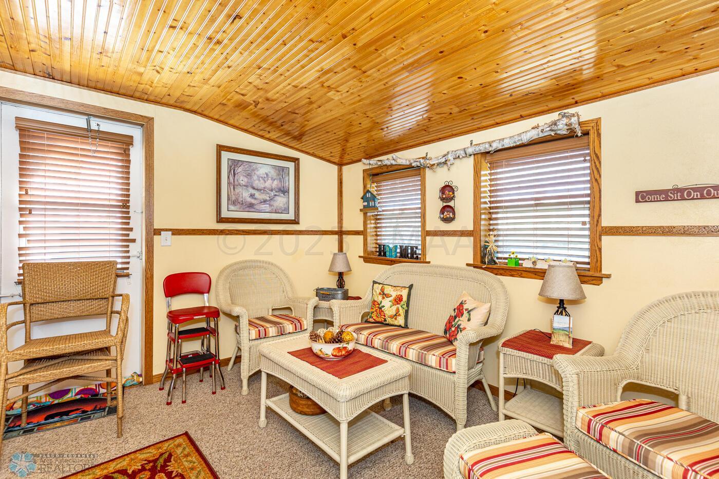 3 season sunroom