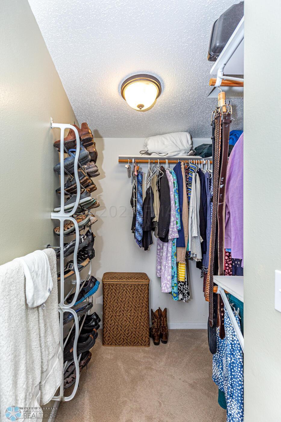 Walk-In-Closet
