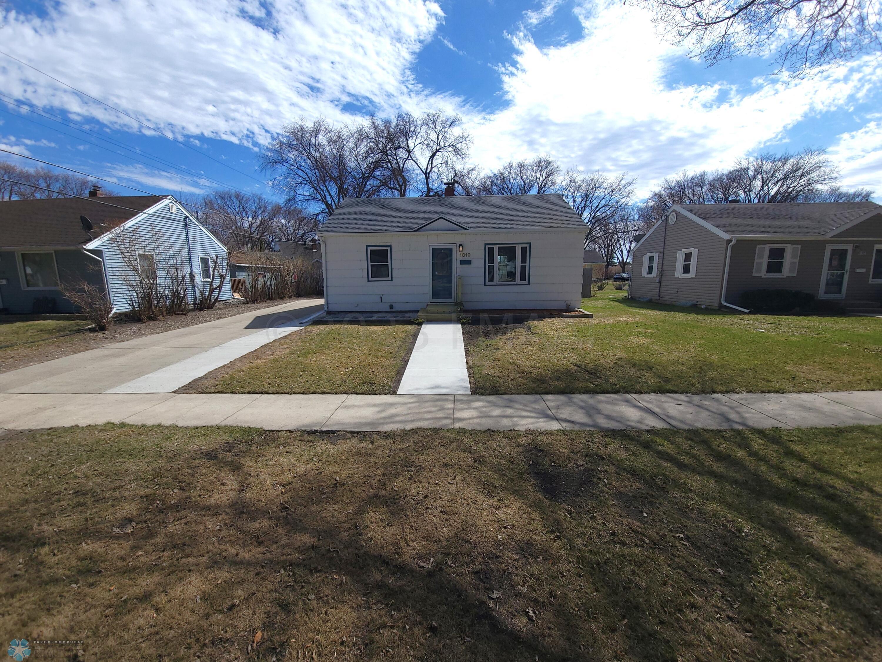 1810 11th Ave S Fargo, N