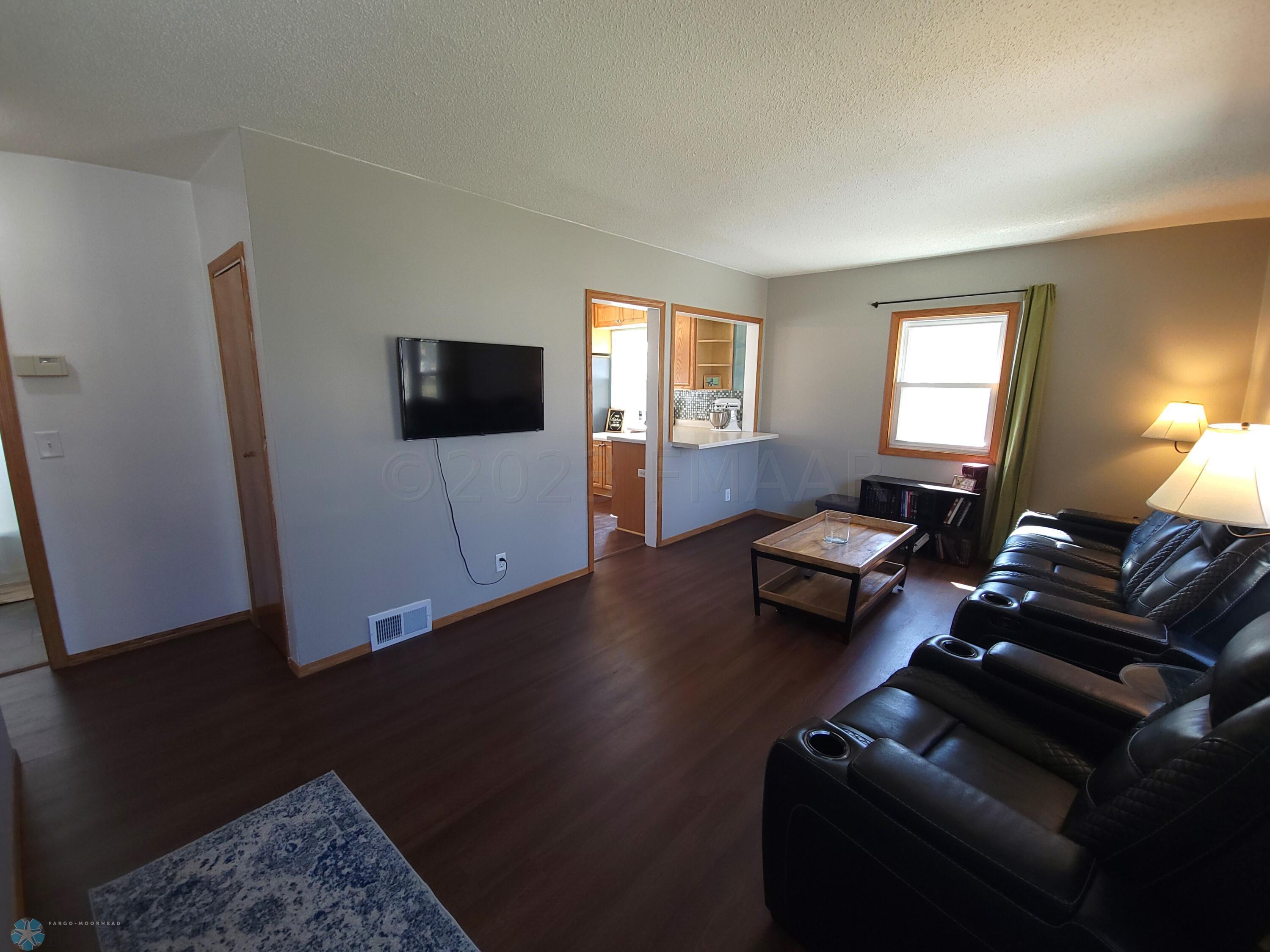 1810 11th Ave S Fargo, ND